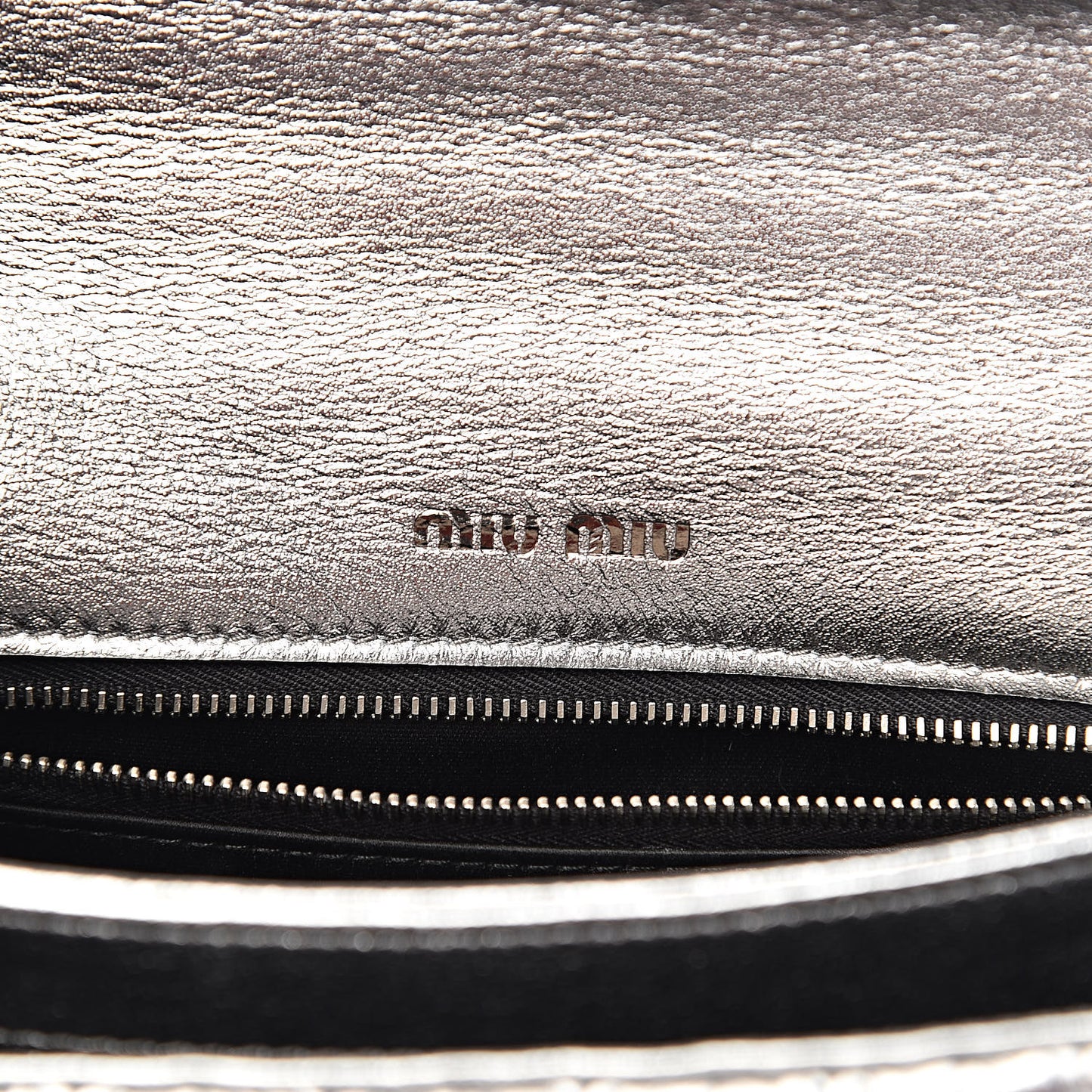 Metallic Lambskin Confidential Matelasse Chain Shoulder Bag Cromo