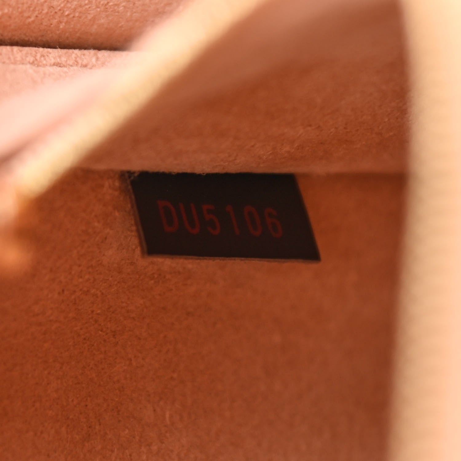 Louis Vuitton Damier Ebene Kensington 7 of 10