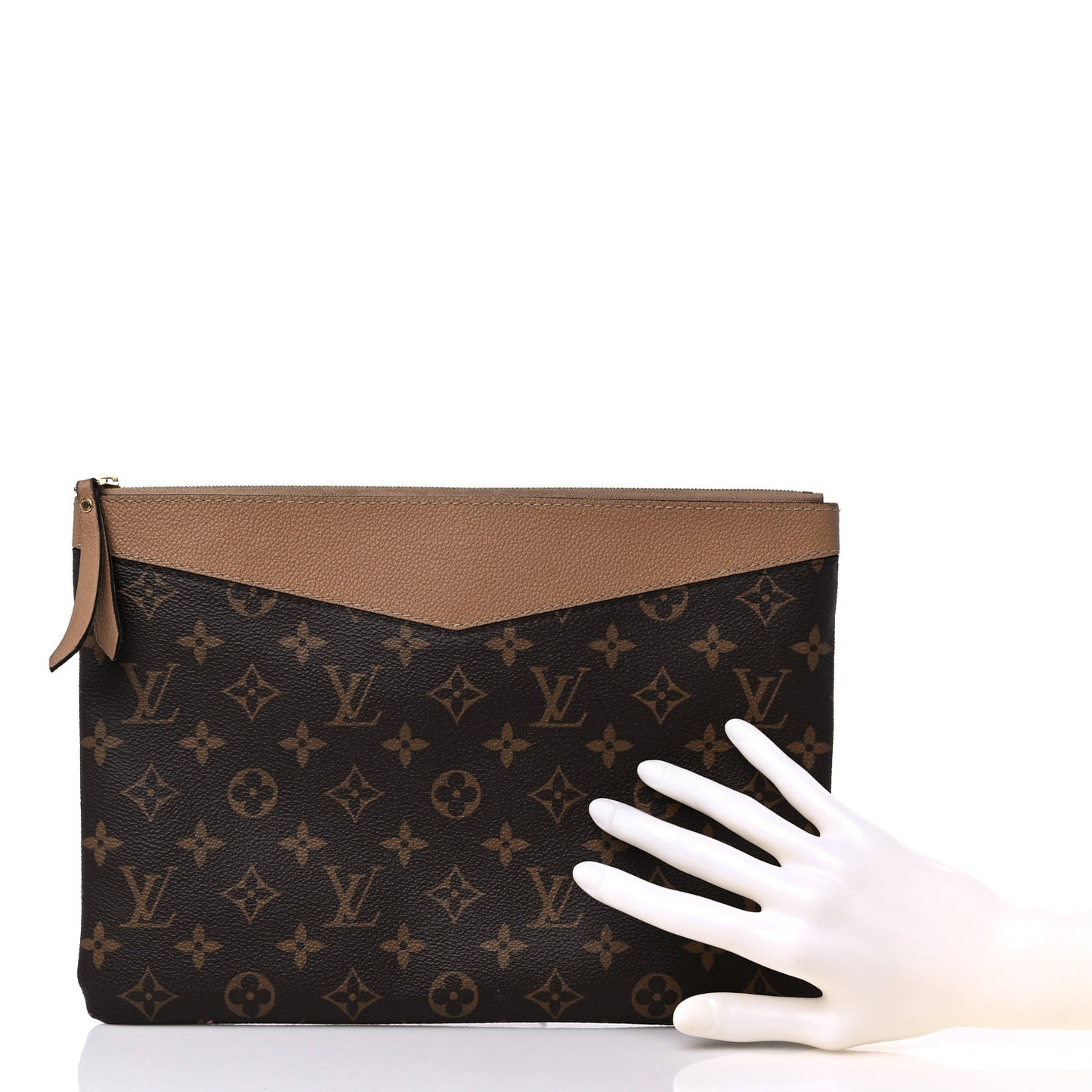 Monogram Daily Pouch Sesame