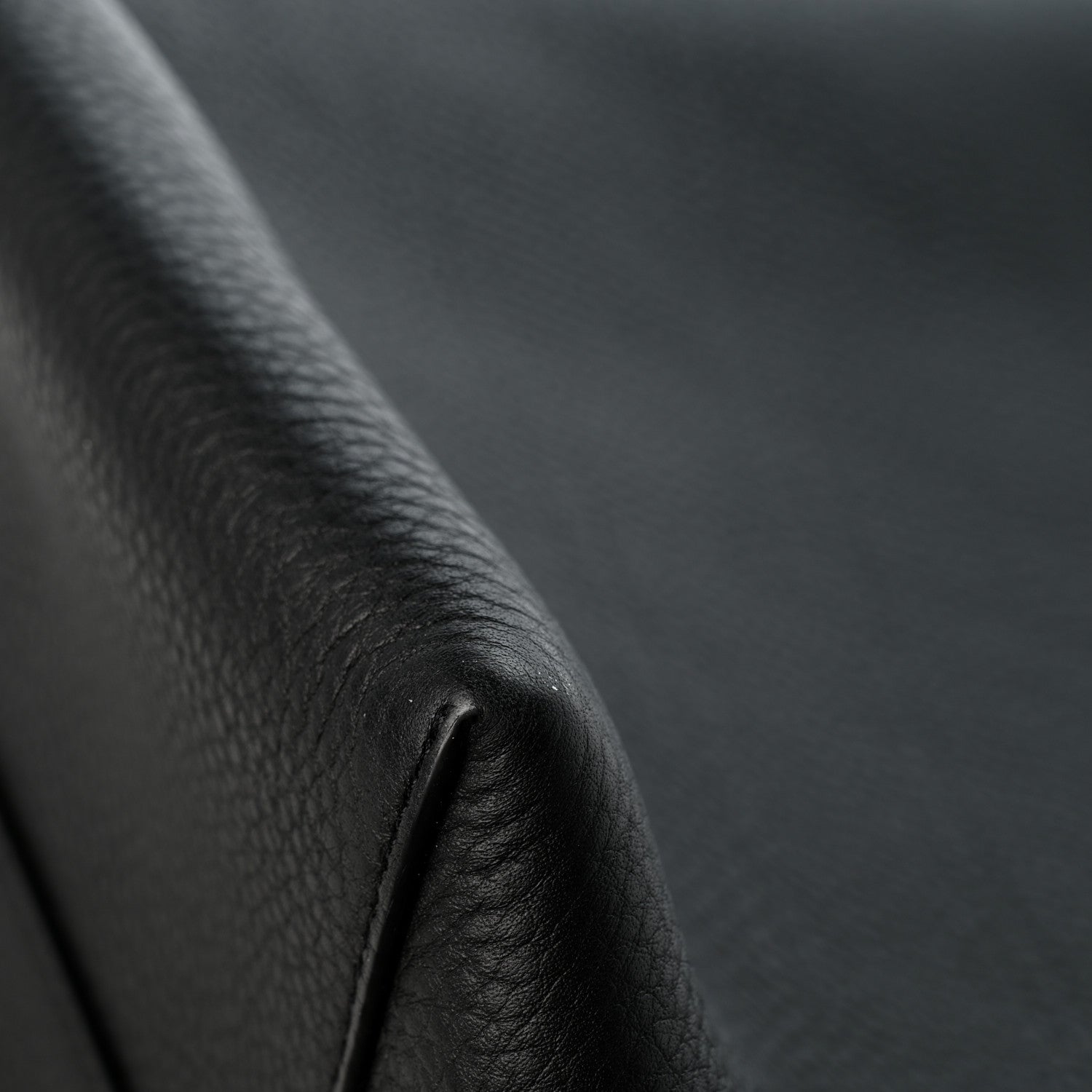 The Row Grained Calfskin Medium N/S Park Tote Black 10 of 10