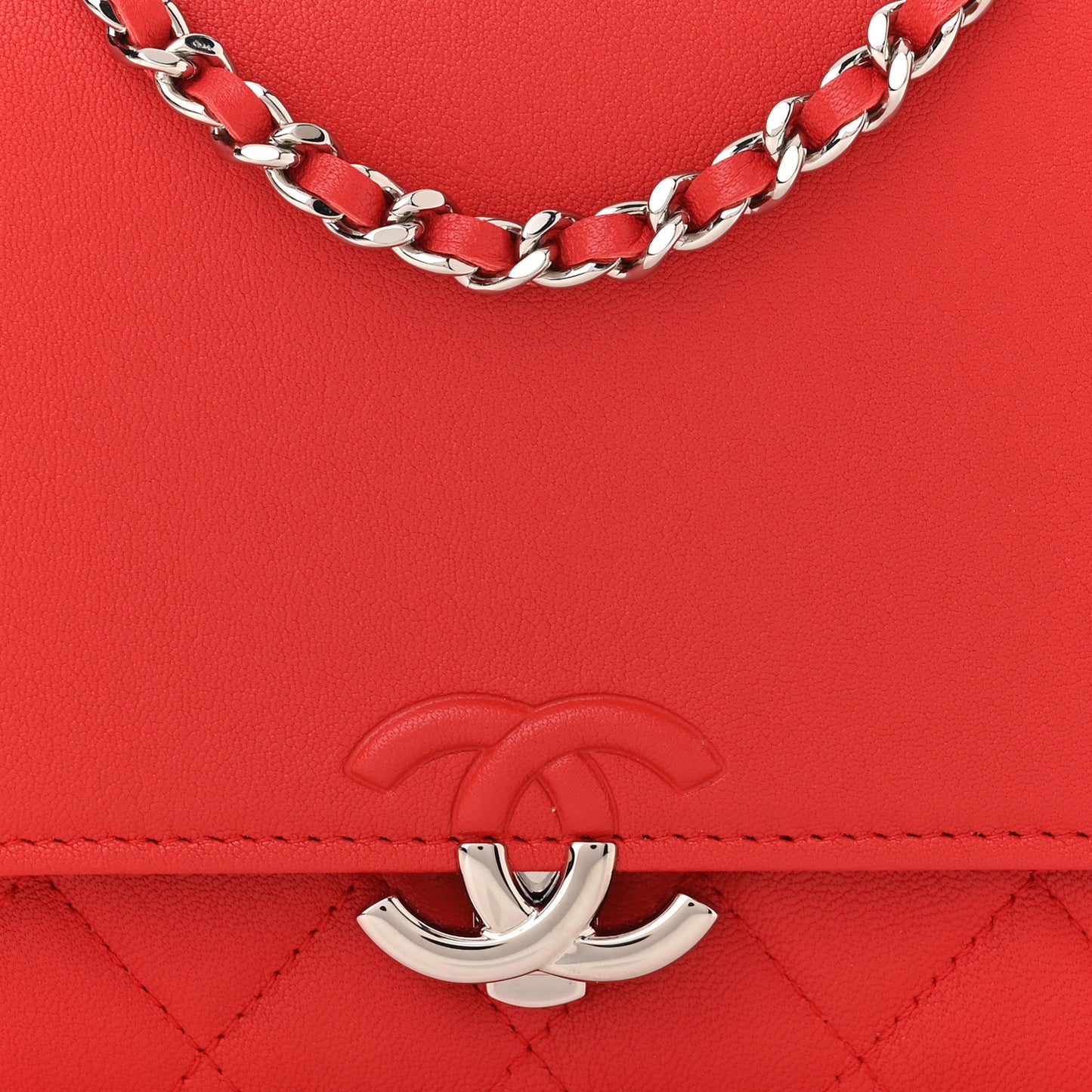 Grained Calfskin Quilted CC Box Wallet On Chain WOC Red
