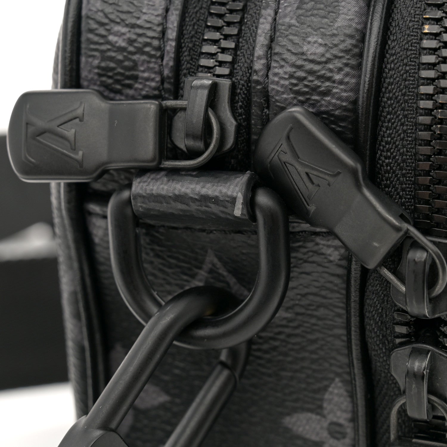 Louis Vuitton Monogram Eclipse Alpha Messenger 12 of 12