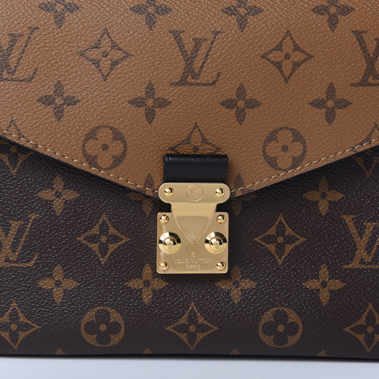 Reverse Monogram Pochette Metis