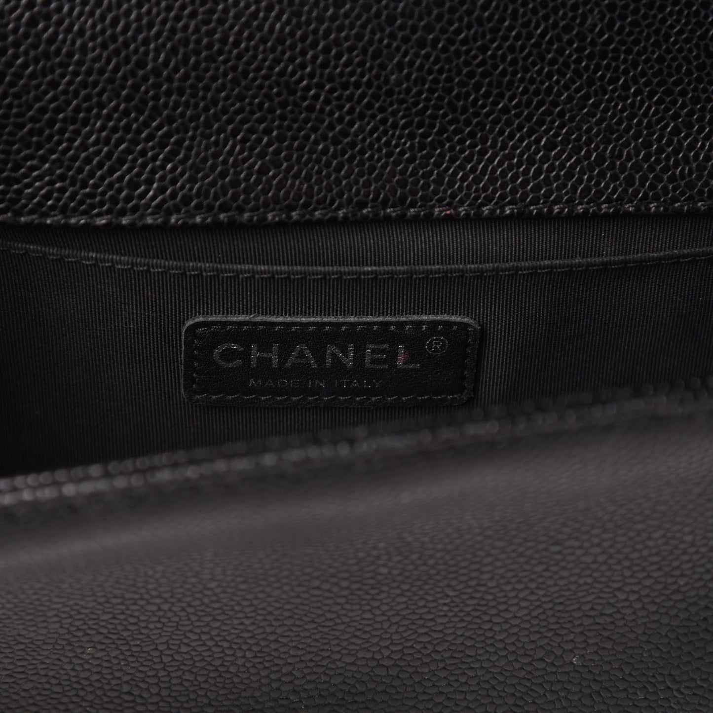 Caviar Quilted Medium Boy Flap Black