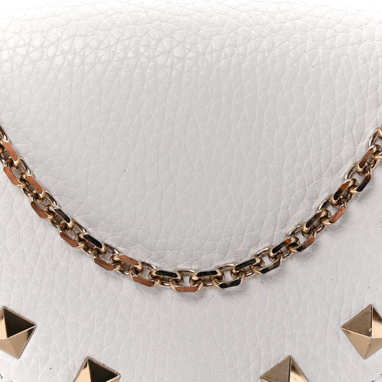 Pebbled Calfskin Rockstud Envelope Wallet on Chain White