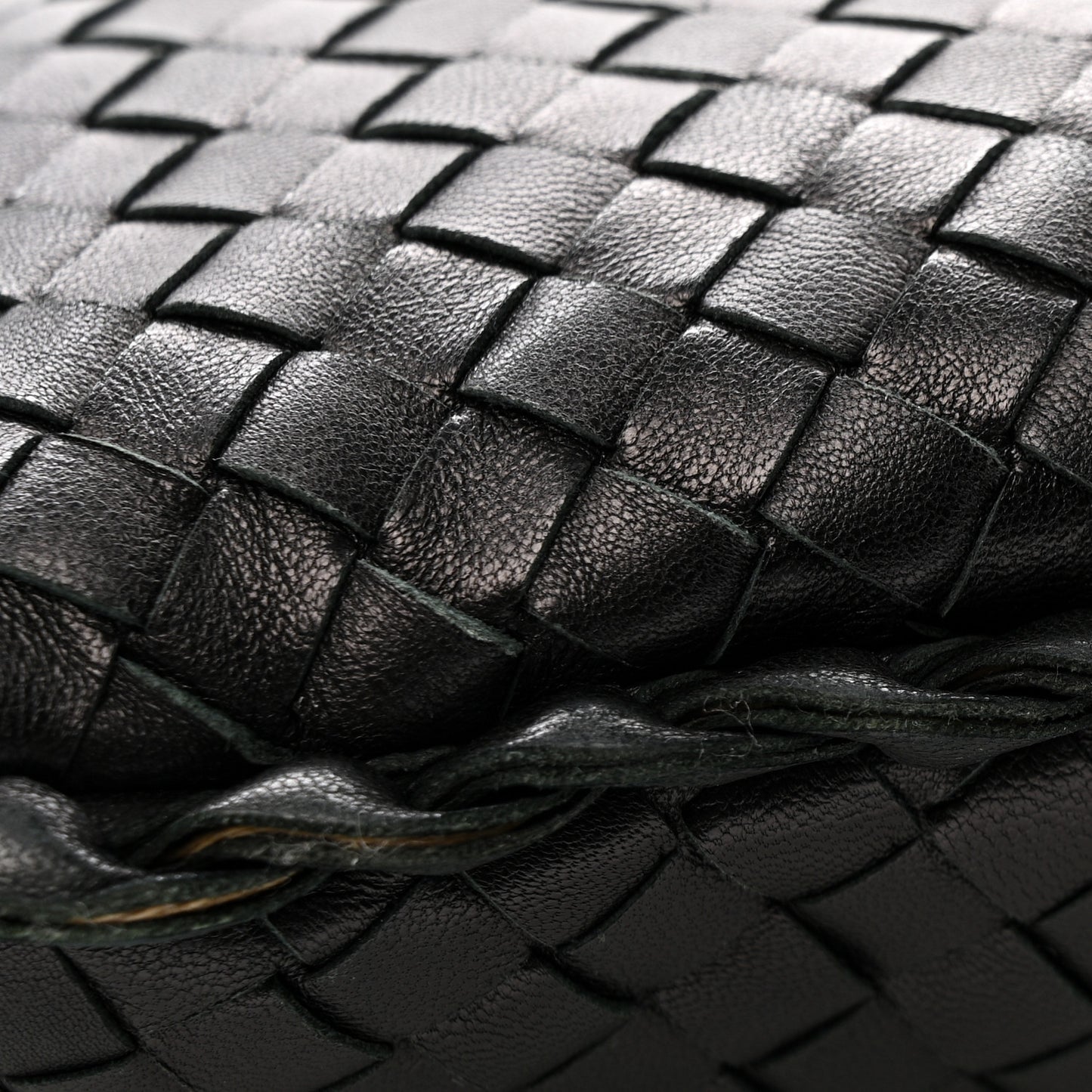 Nappa Intrecciato Medium Veneta Hobo Black