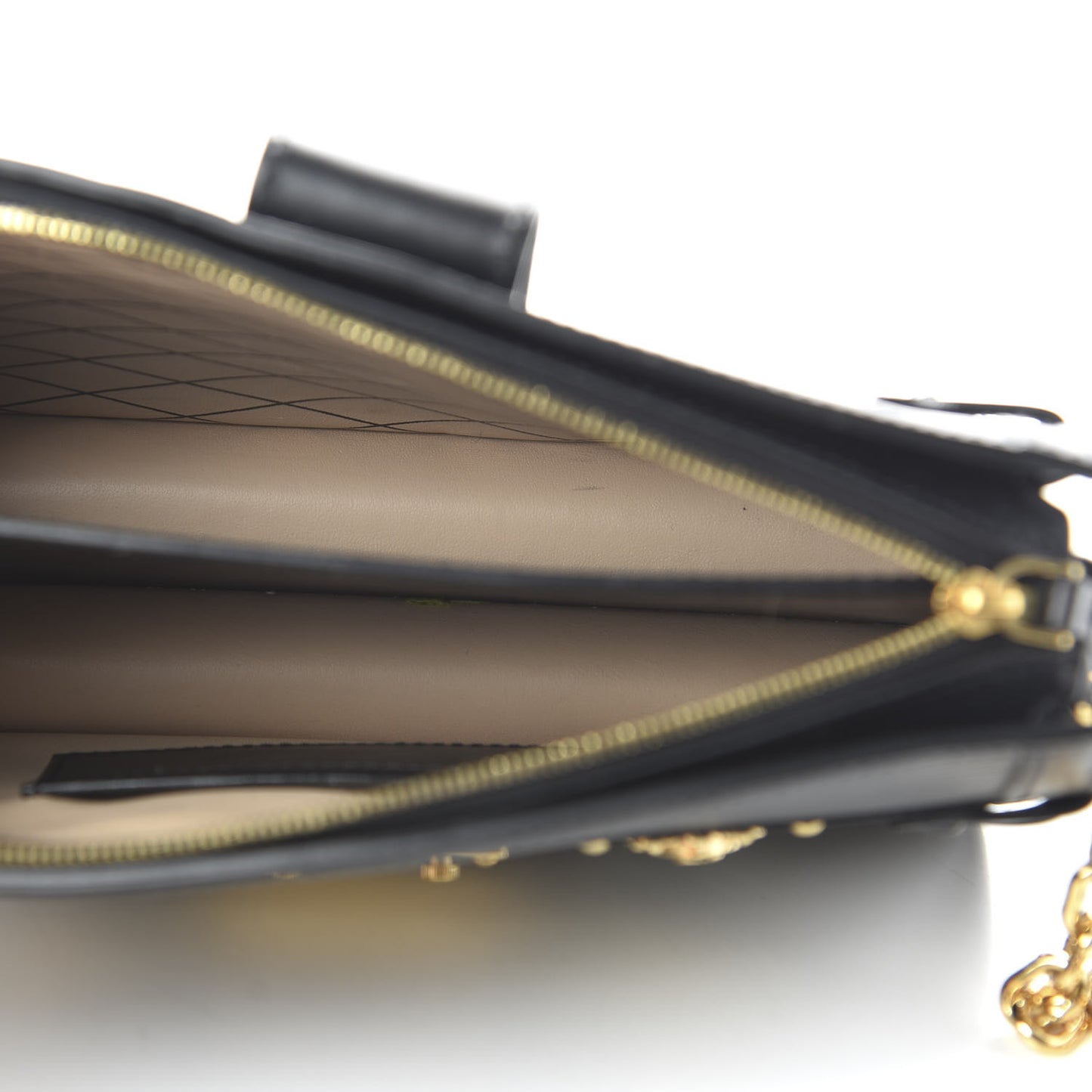 Epi Trunk Clutch Black