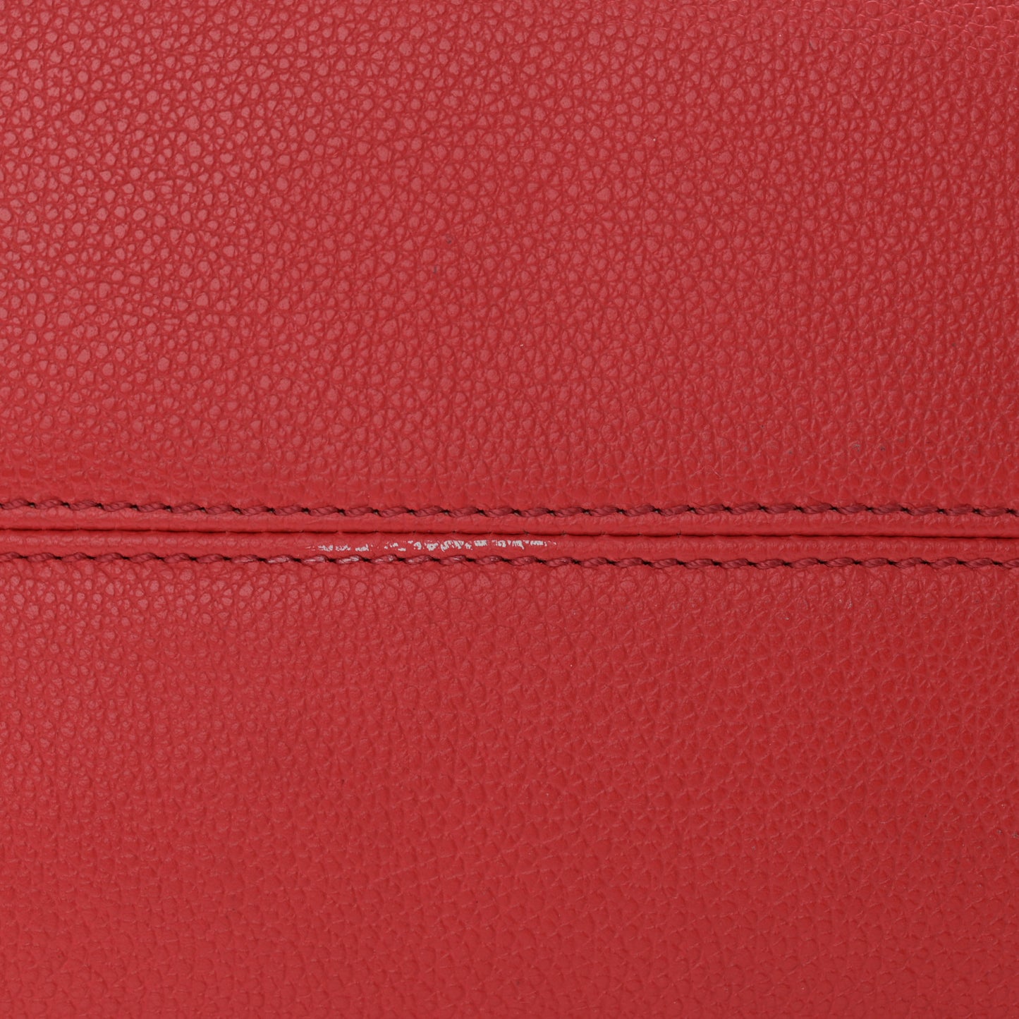 Pebbled Calfskin Small Skull Padlock Zip Around Tote Red