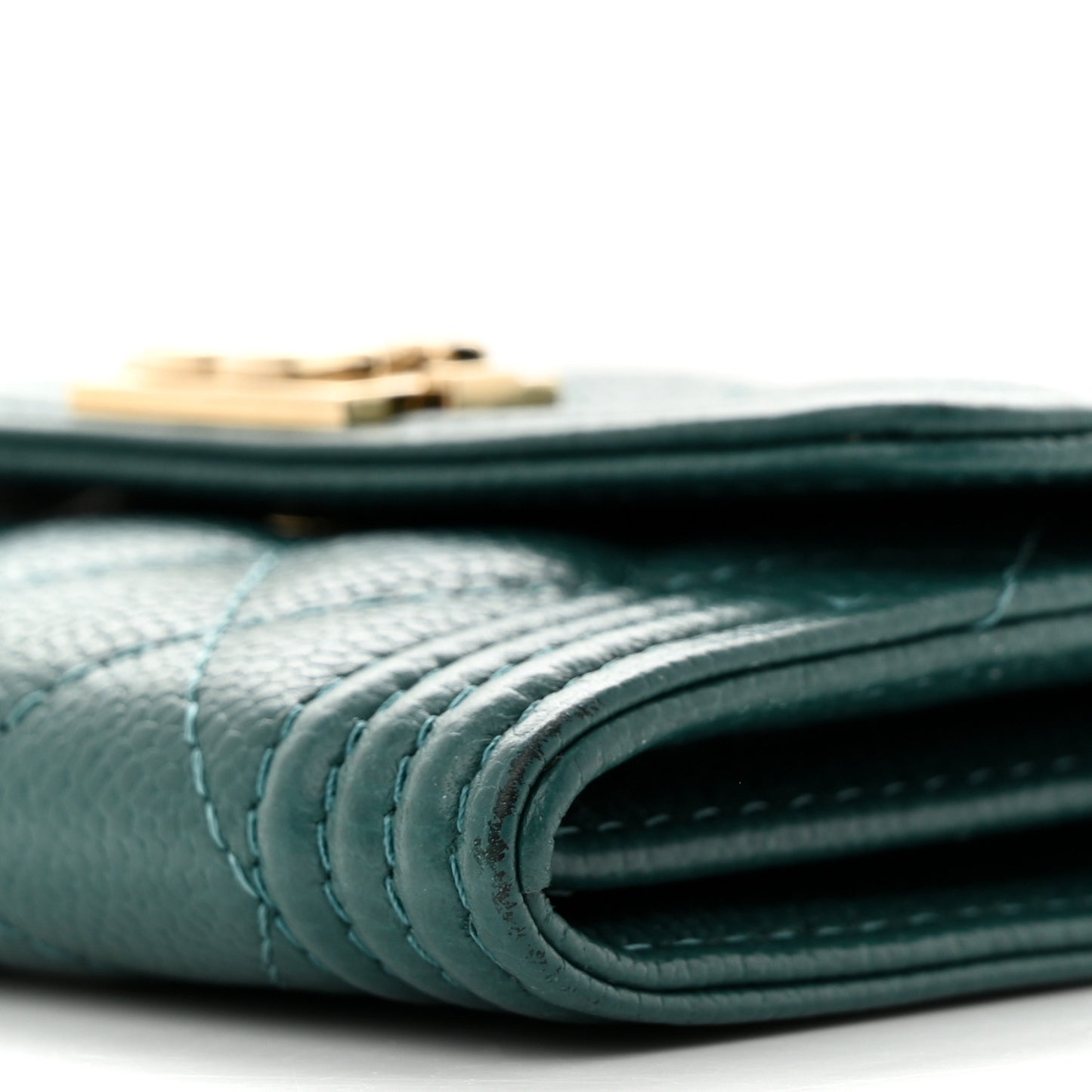 Caviar Quilted Boy Card Holder On Chain Green