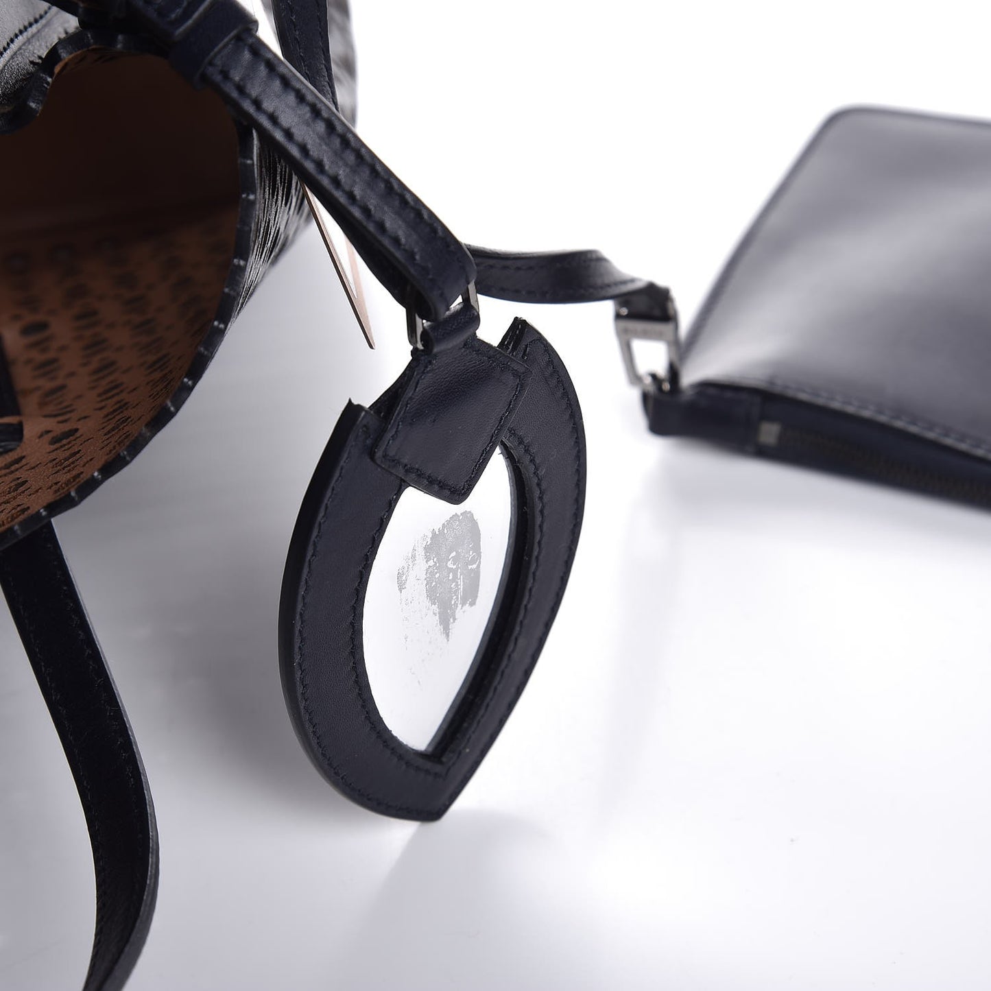 Calfskin Vienne Mina 32 Bag Black