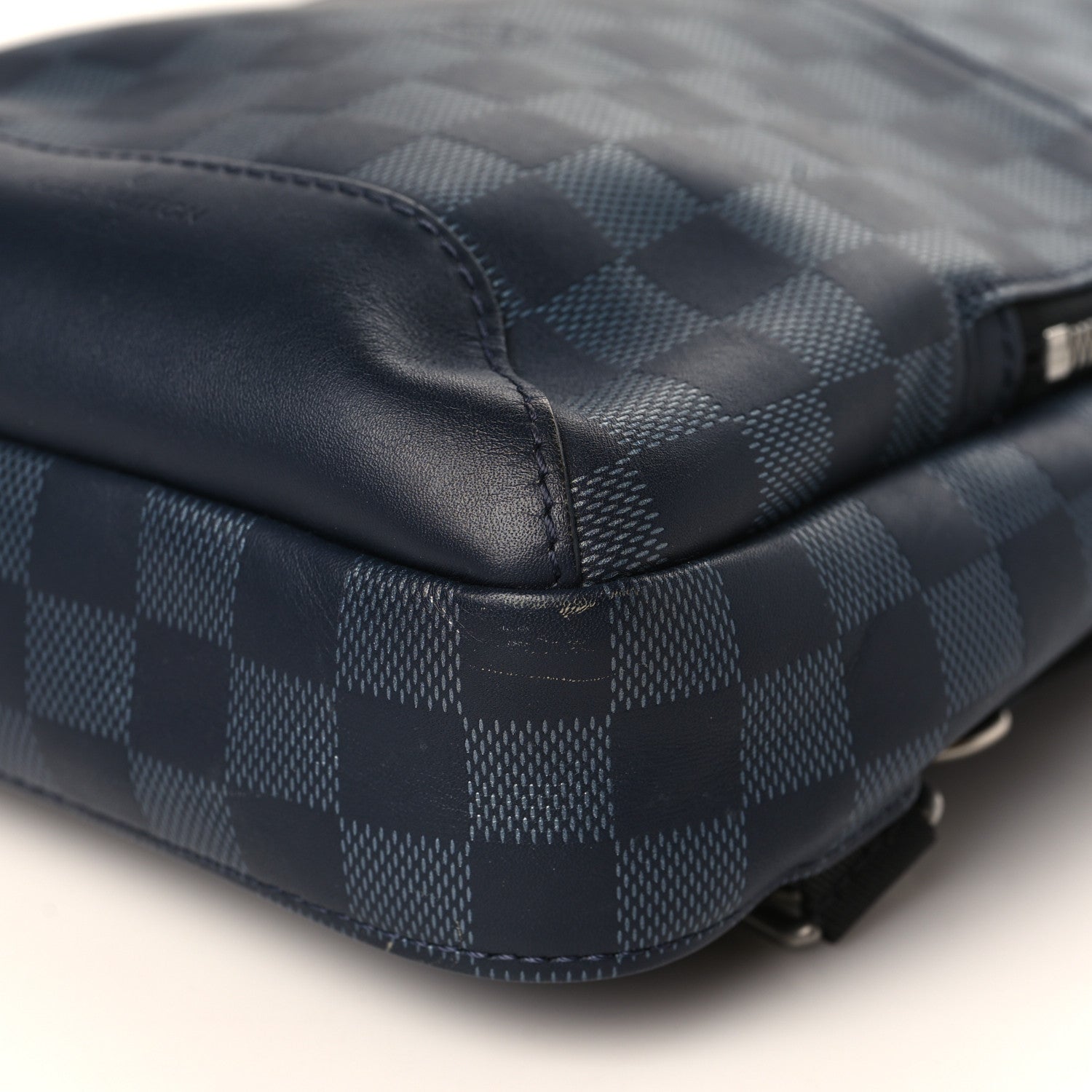 Louis Vuitton Damier Infini Avenue Sling Bag Astral Silver 8 of 8
