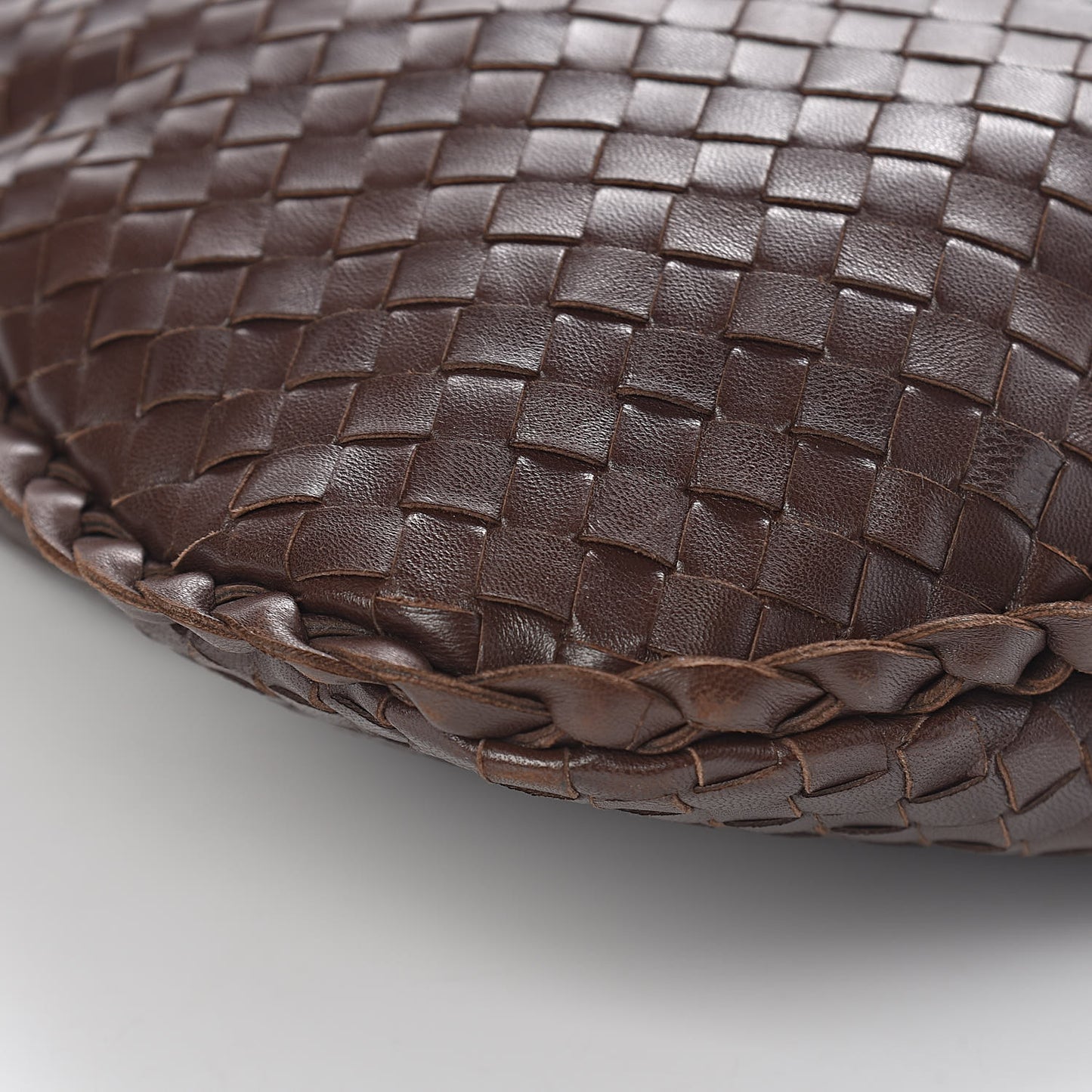 Nappa Intrecciato Medium Veneta Hobo Ebano