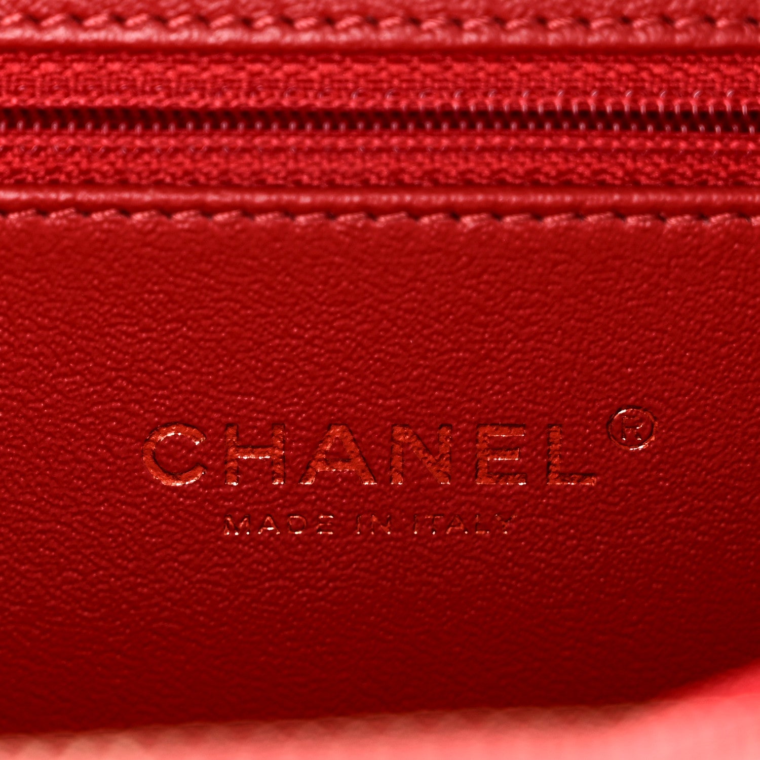 Chanel Caviar Quilted Medium CC Filigree Vanity Case Red 6 of 10
