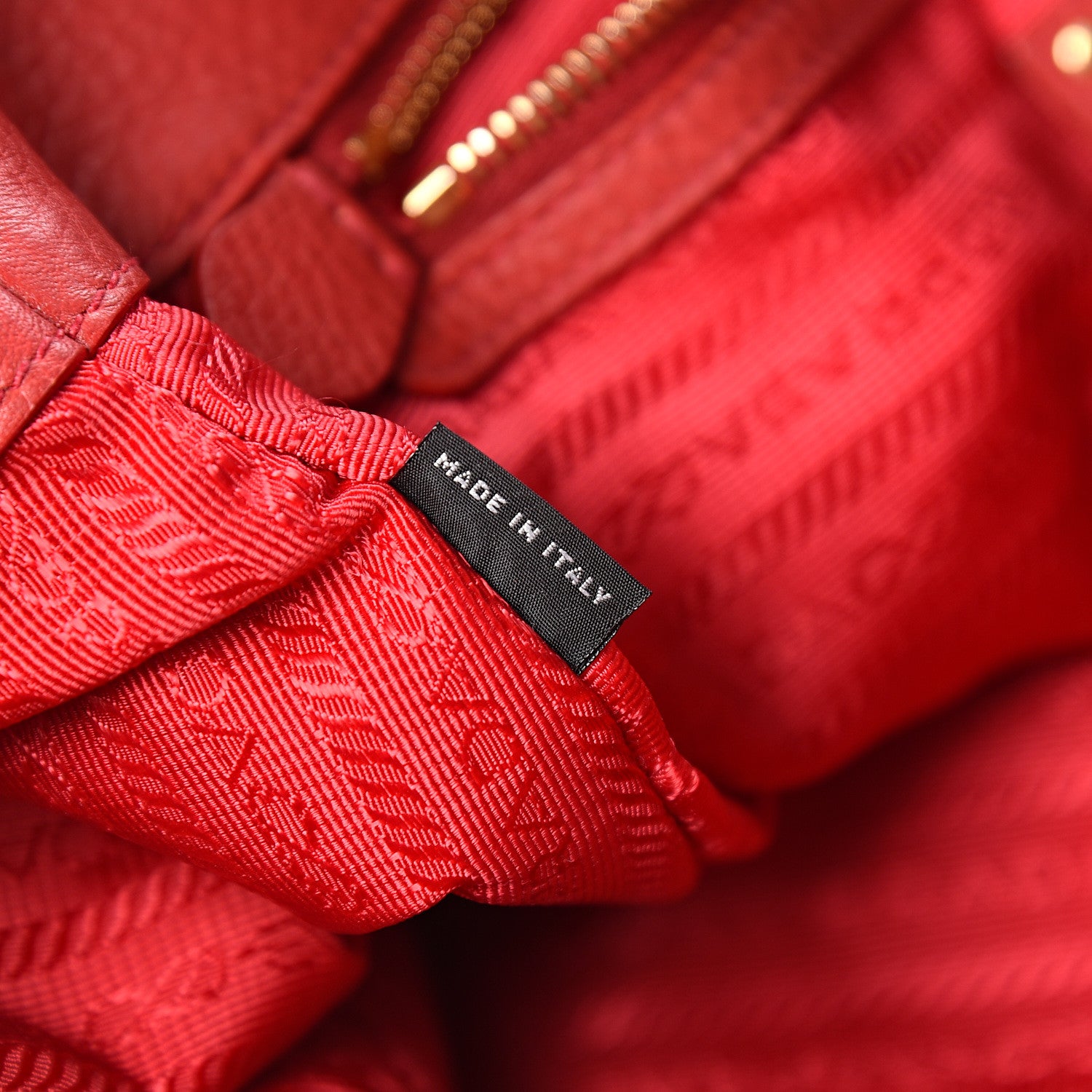 Prada Vitello Daino Side Pocket Hobo Rosso 6 of 15
