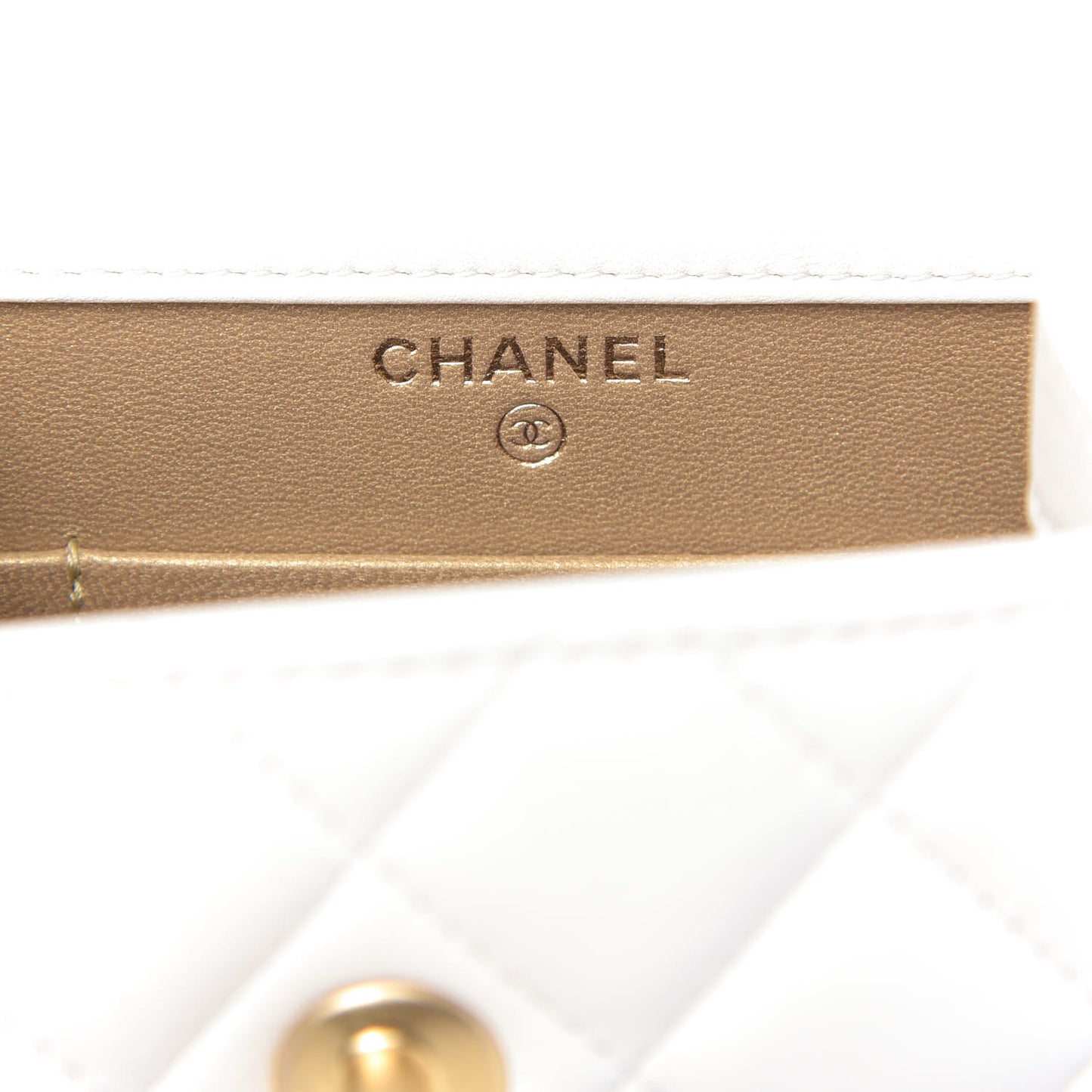 Lambskin Quilted Pearl Crush Phone Holder With Chain White