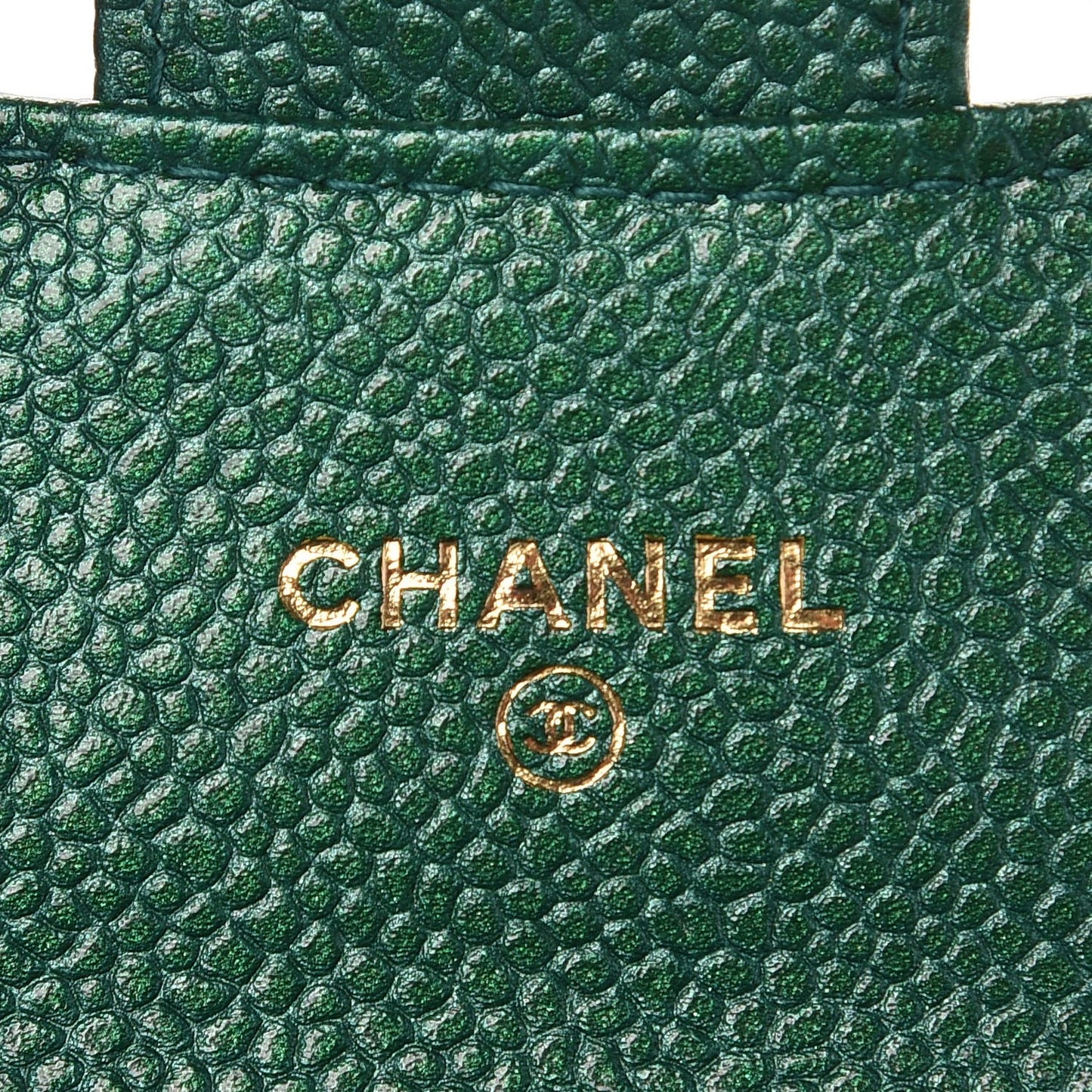 Metallic Caviar Quilted Card Holder Green