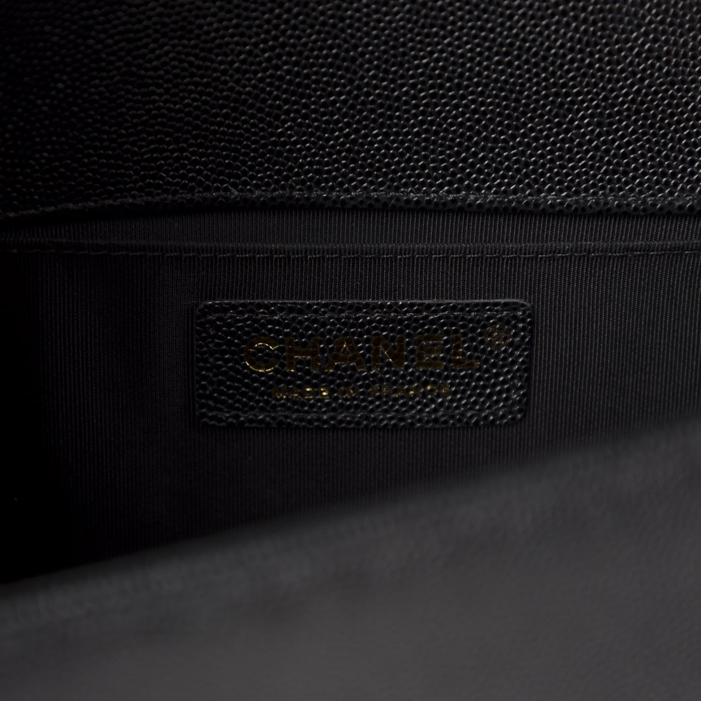 Caviar Quilted Medium Boy Flap Black
