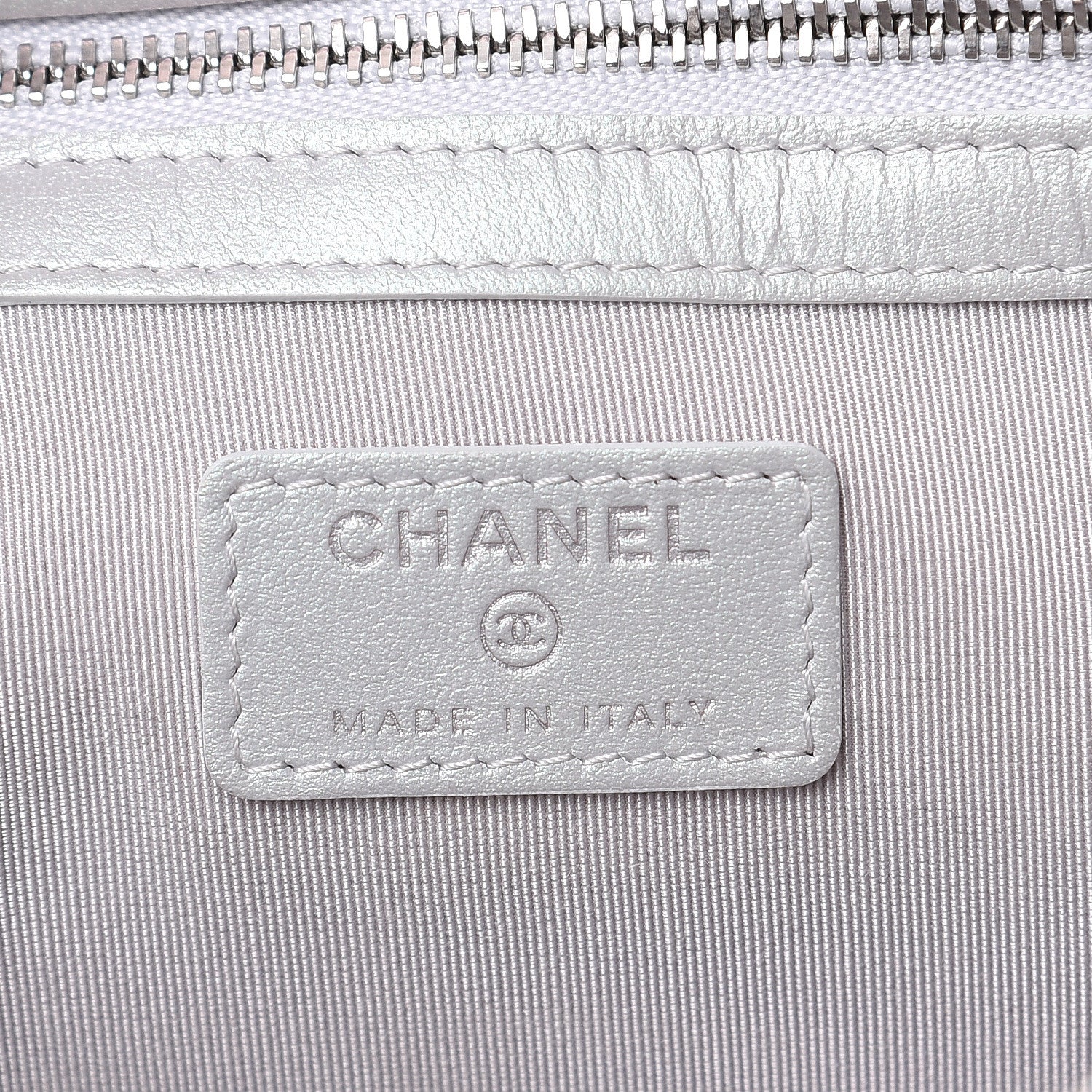 Chanel Iridescent Crumpled Calfskin CC Ripples Medium Cosmetic Case White 6 of 16