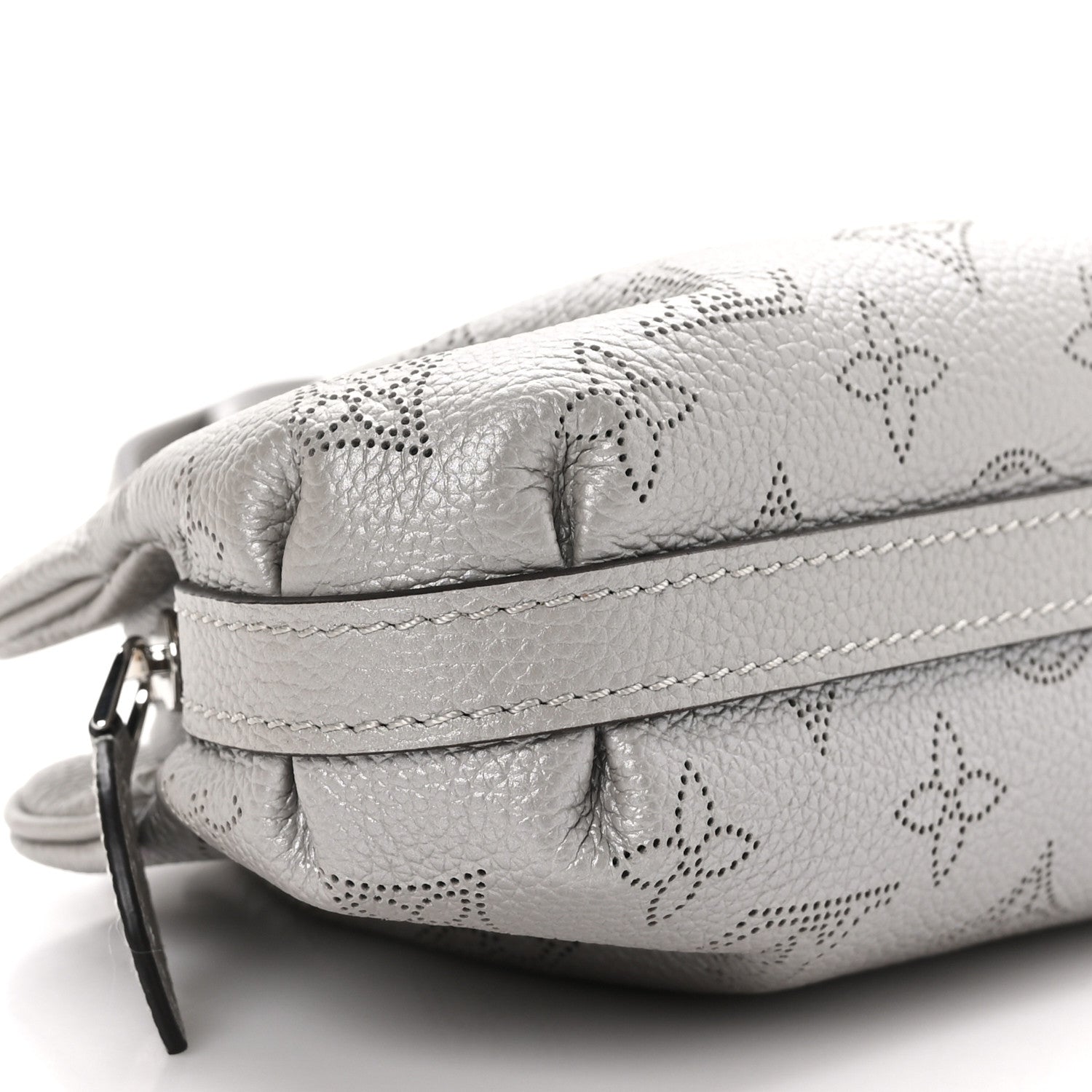 Louis Vuitton LOUIS VUITTON Mahina Scala Mini Pouch Gris Souris 8 of 9