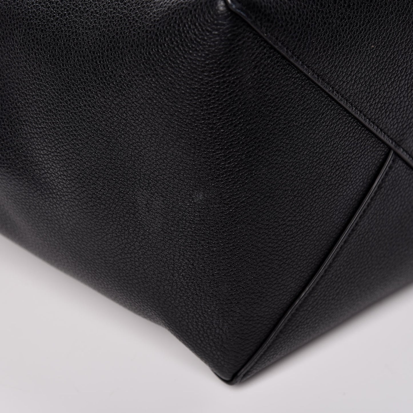 Soft Grained Calfskin Small Belt Cabas Phantom Black