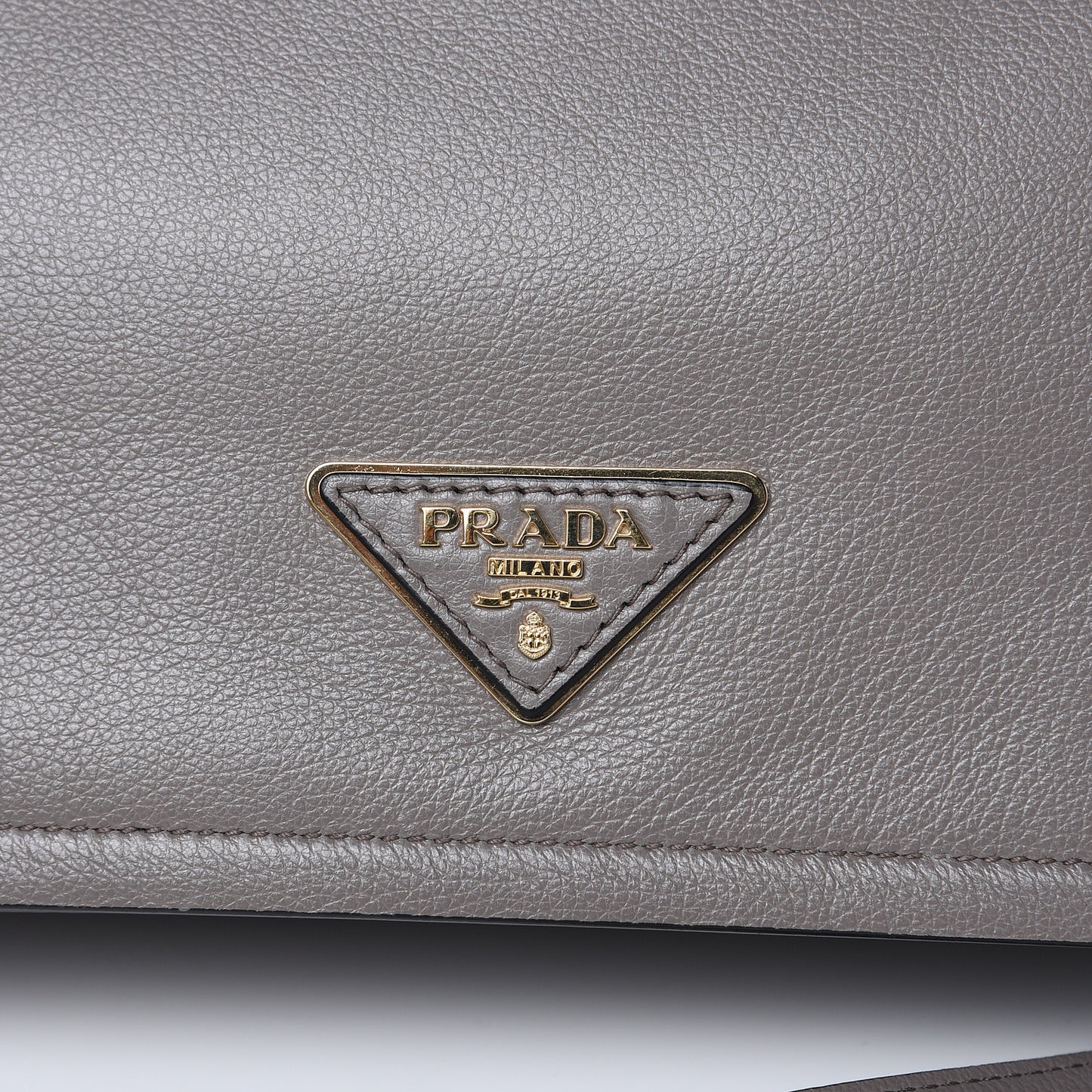 Glace Calf Shoulder Bag Argilla
