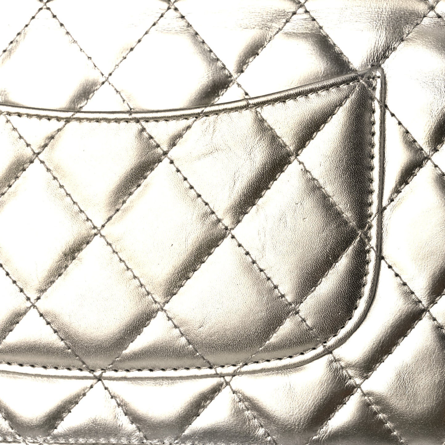 Metallic Aged Calfskin Quilted Reissue Wallet On Chain WOC Green