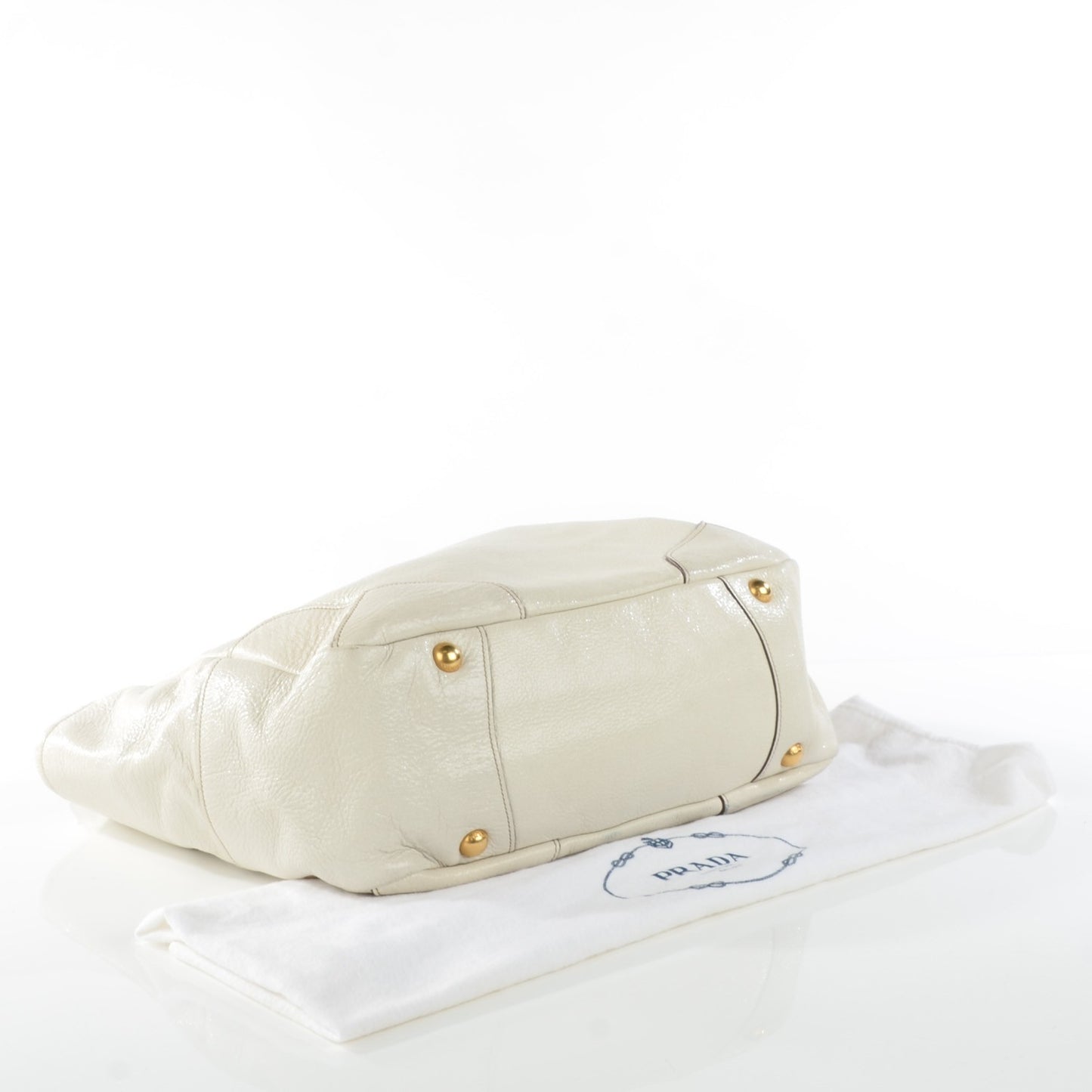 Cervo Lux Chain Shoulder Bag Talco