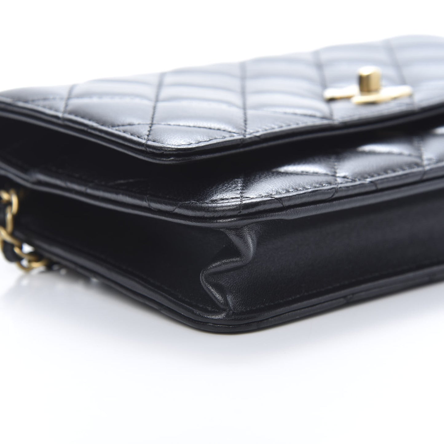 Lambskin Quilted CC Pearl Crush Wallet on Chain WOC Black