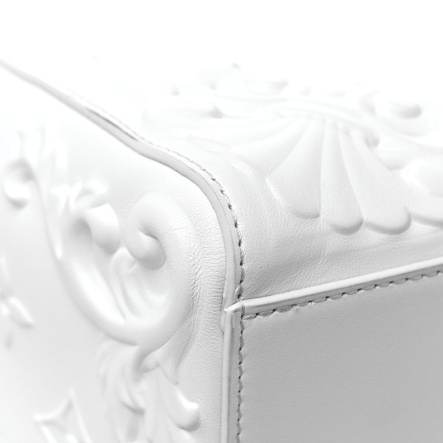 Louis Vuitton Calfskin LV Ornament Sac Plat 24H Optic White 9 of 10