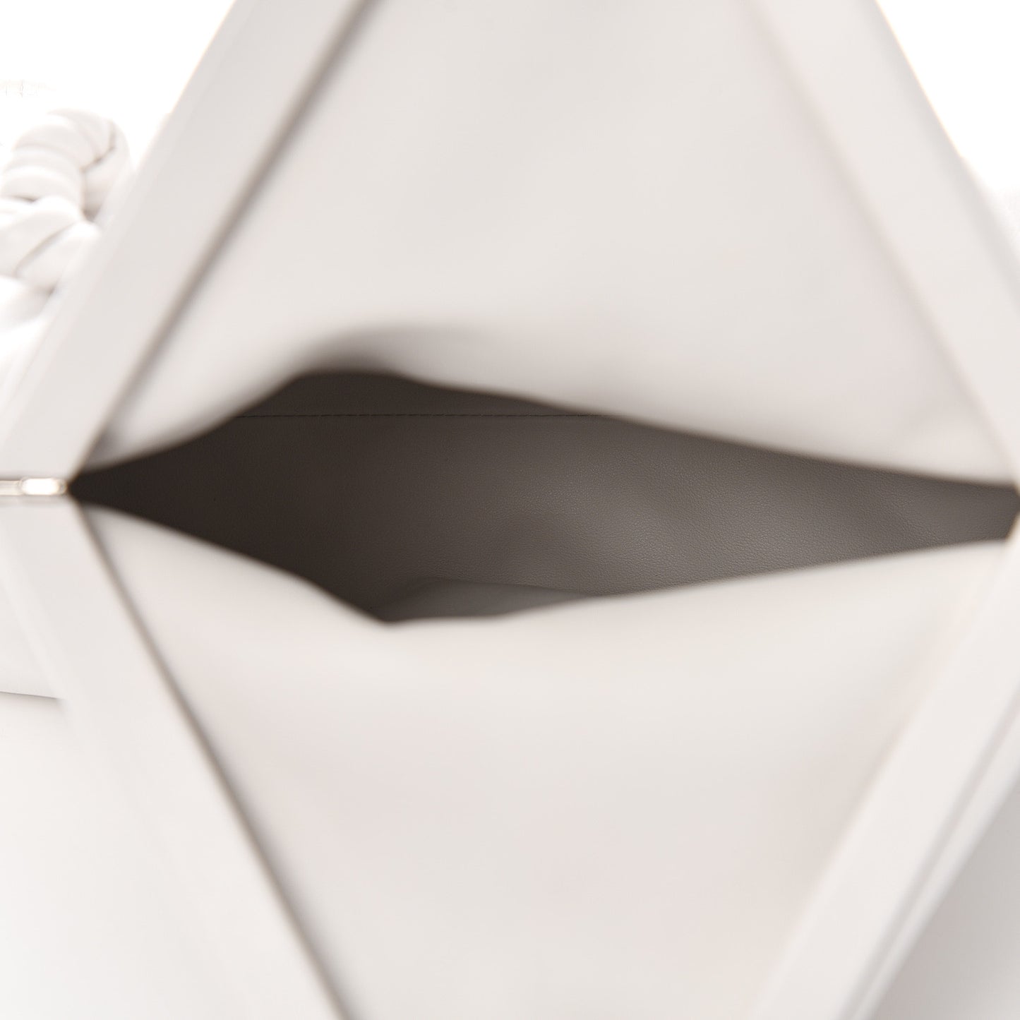 Lambskin BV Trine Clutch Bianco