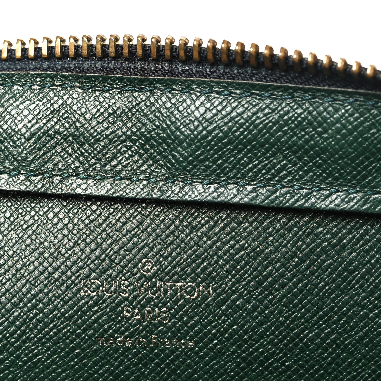 Louis Vuitton Taiga Baikal Pochette Epicea 6 of 7