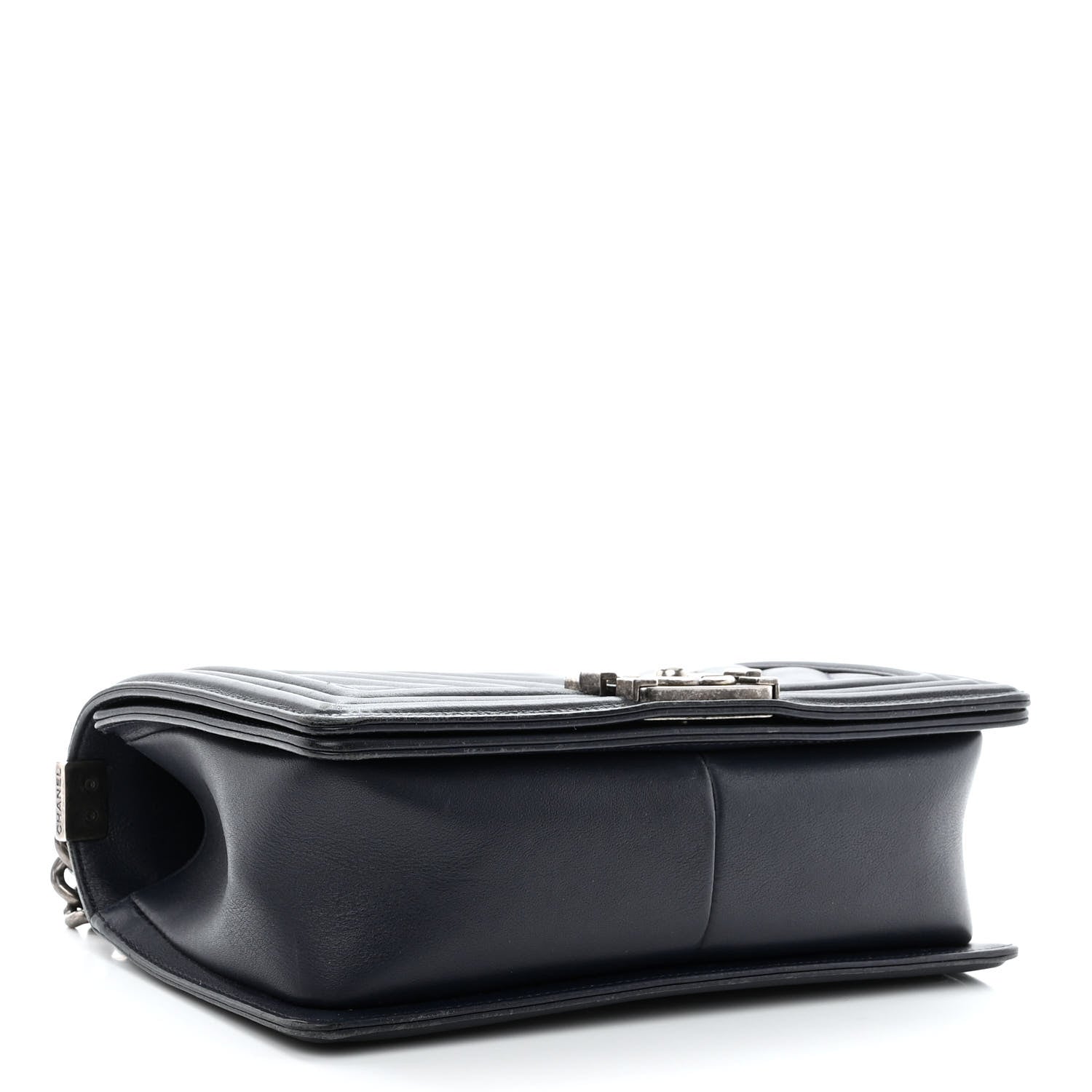 Chanel Calfskin Chevron Medium Boy Flap Navy 4 of 11
