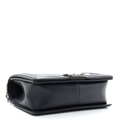 Chanel Calfskin Chevron Medium Boy Flap Navy 4 of 11
