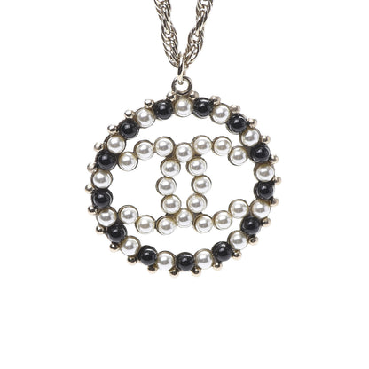 Chanel Pearl Bead CC Medallion Necklace Gold Pearly White Black 4 of 7