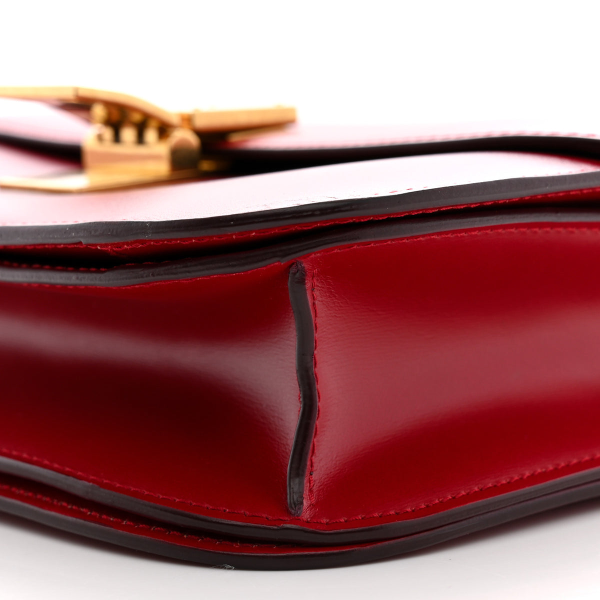 Box Calfskin Medium Classic Box Flap Bag Red