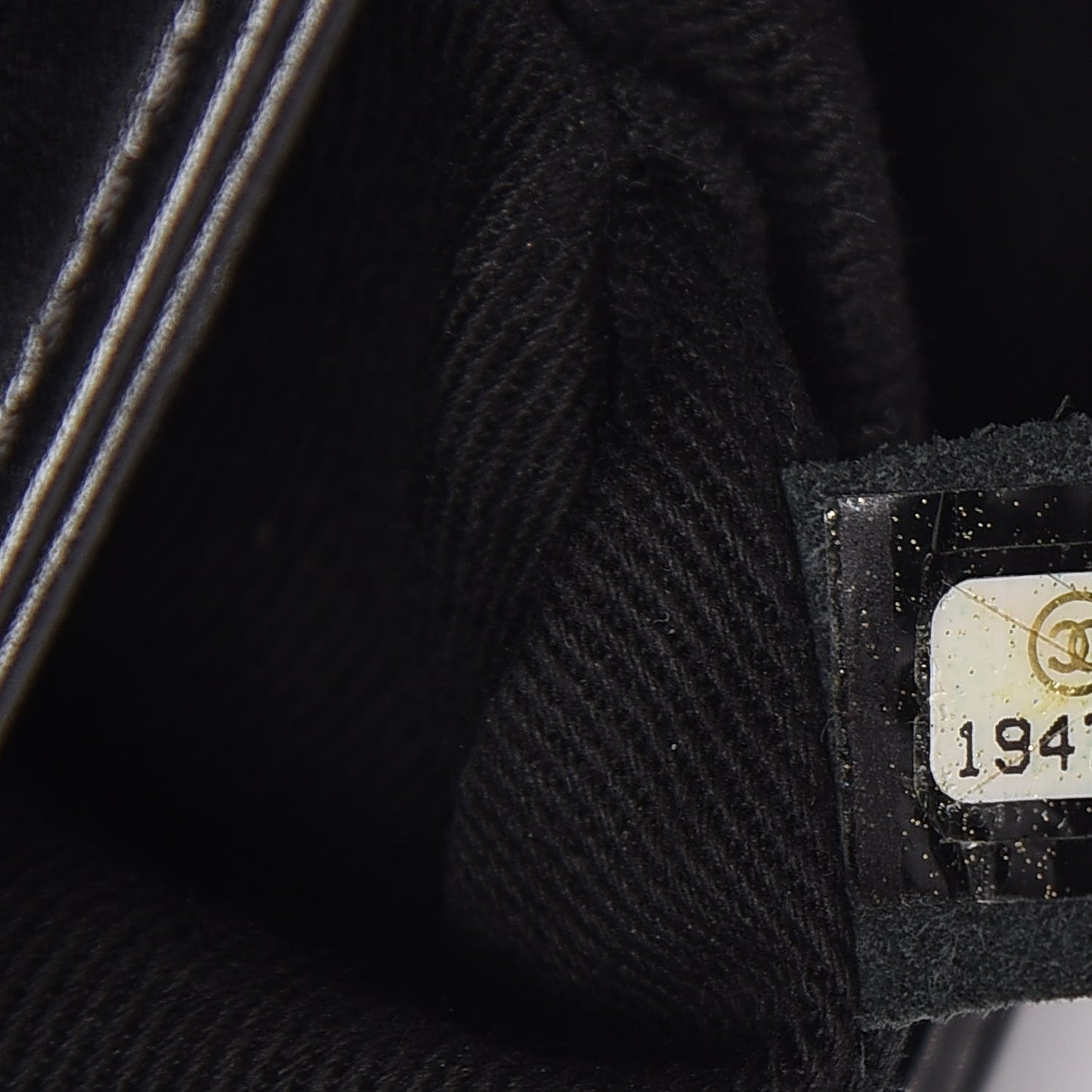 Washed Calfskin Hamptons Flap Bag Black