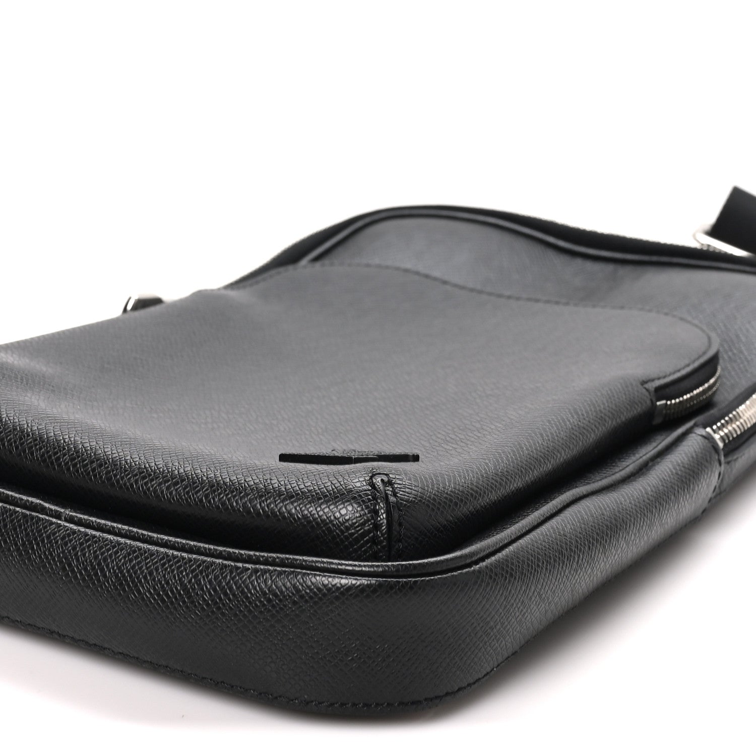 Louis Vuitton Taiga Avenue Sling Bag NM Black 9 of 9