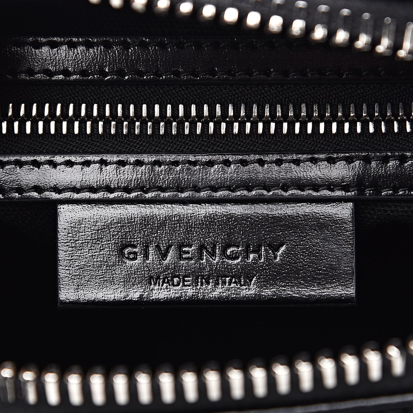 Shiny Lord Calfskin Mini Antigona Black