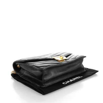 Chanel Calfskin Chevron Quilted Gabrielle Flap Black 3 of 10