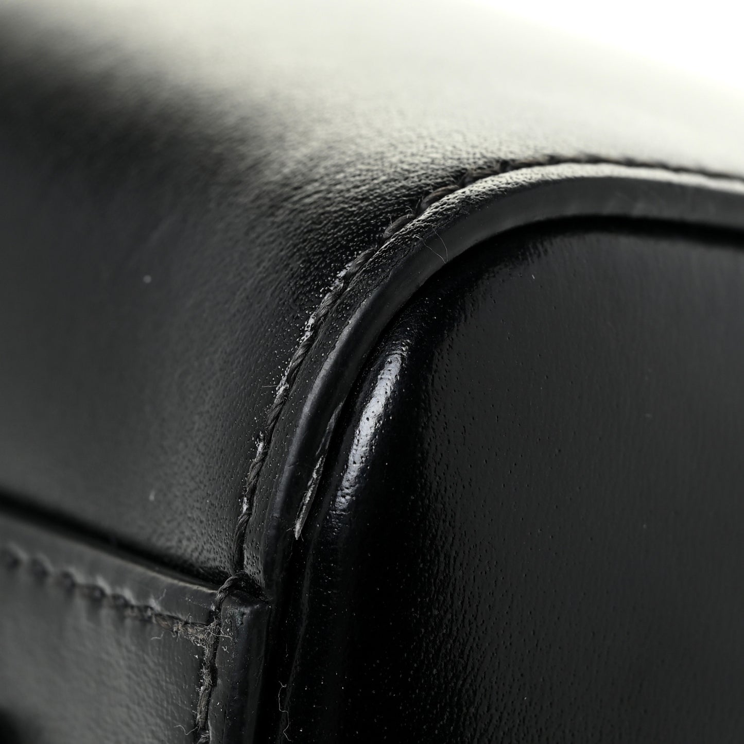 Shiny Lord Calfskin Small Antigona Black