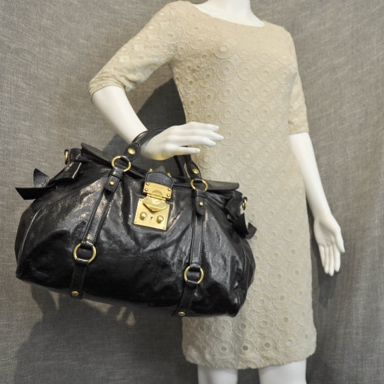 Leather Vitello Lux Bow Bag Black