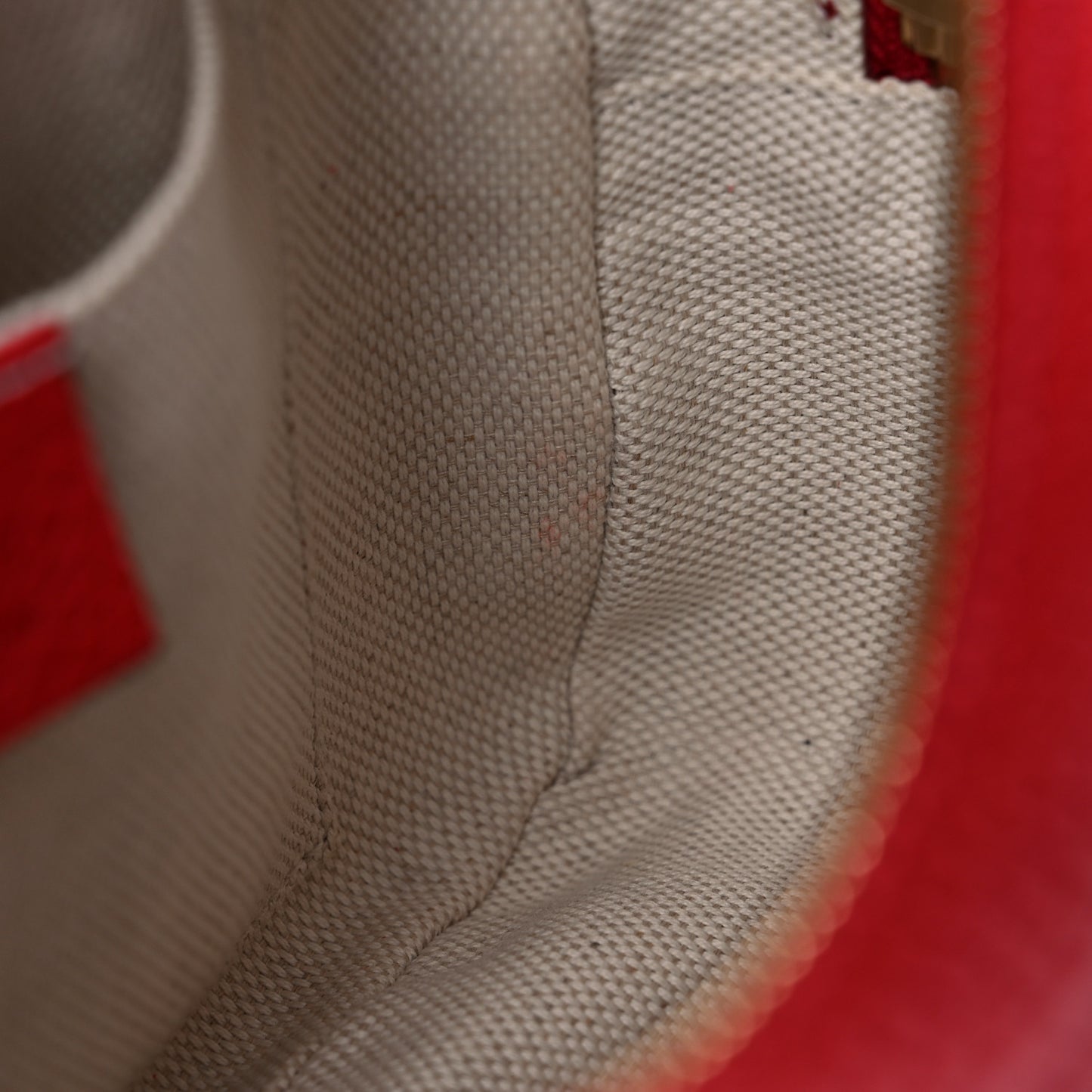 Pebbled Calfskin Small Soho Disco Bag Tabasco Red