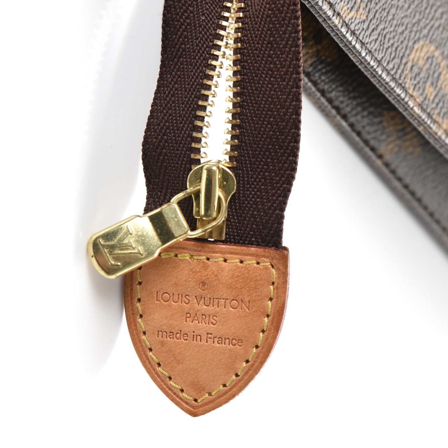 Louis Vuitton Monogram Toiletry Pouch 26 6 of 8