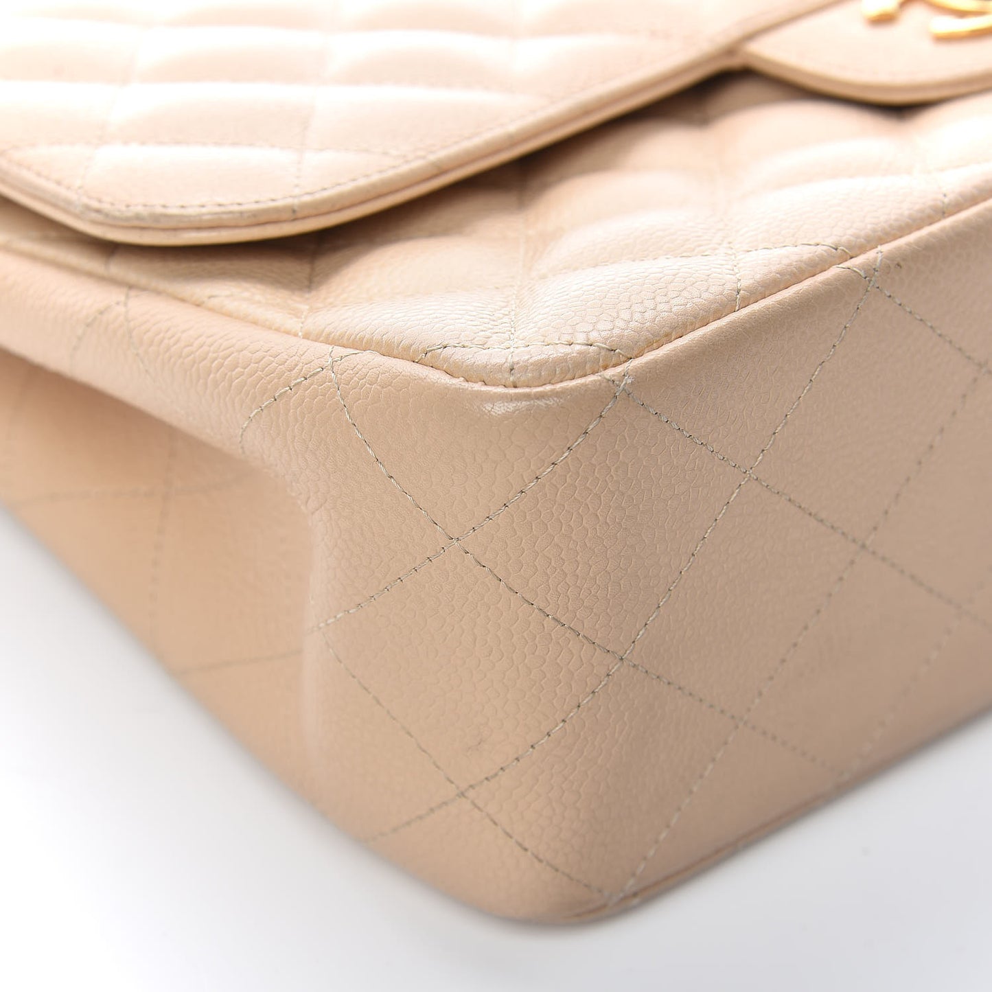 Caviar Quilted Jumbo Double Flap Beige Clair