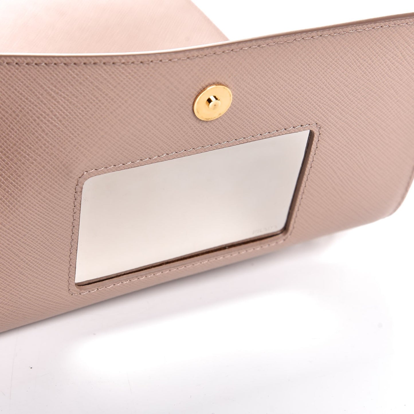 Saffiano Lux Chain Wallet Cammeo