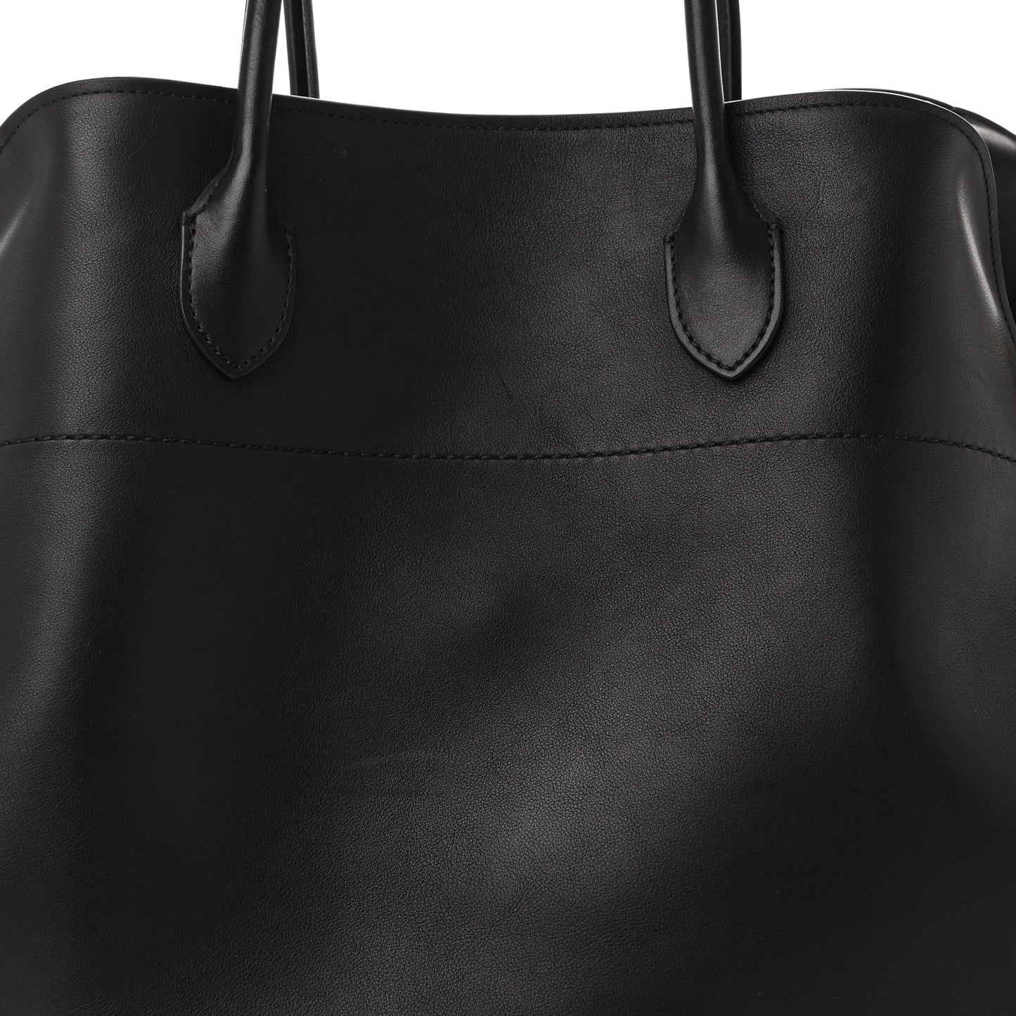 Polished Saddle Calfskin Soft Margaux 17 Black
