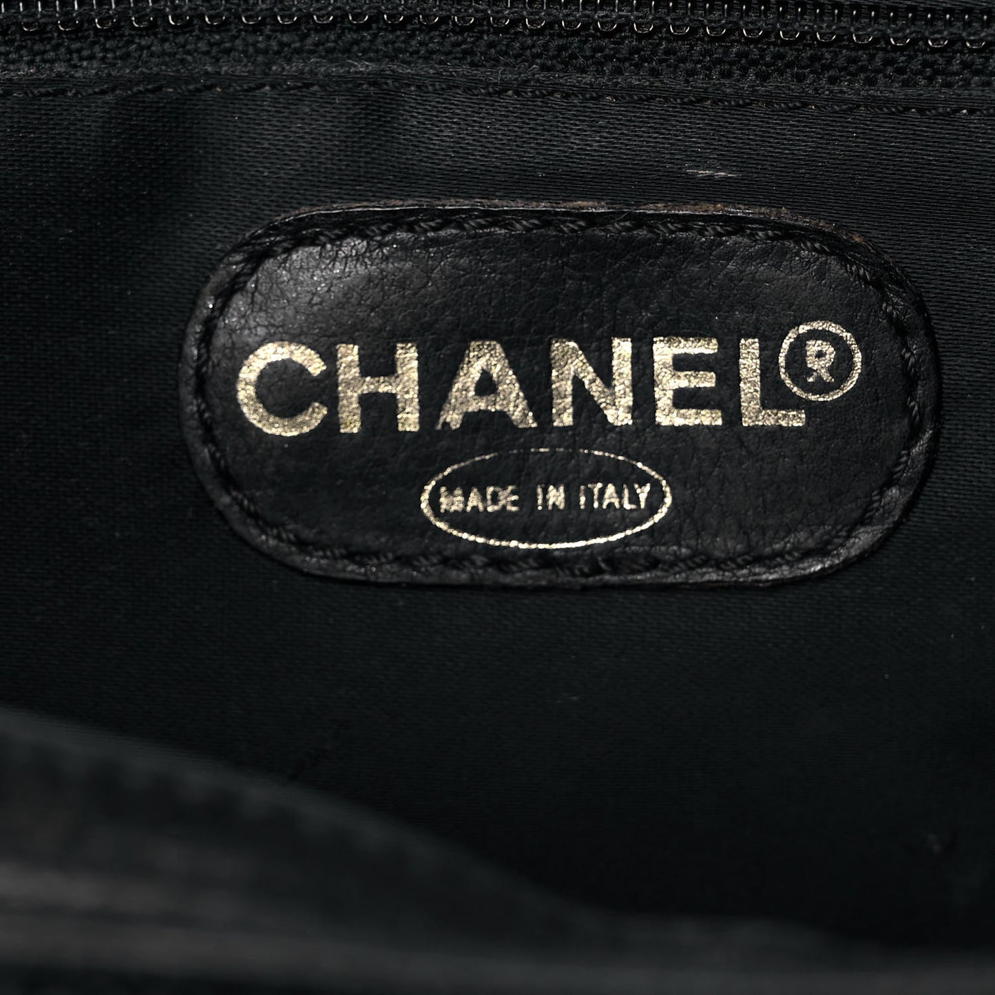 Caviar CC Shoulder Bag Black