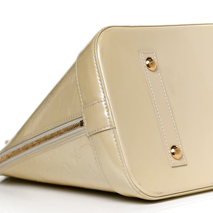 Louis Vuitton Vernis Alma MM Blanc Corail 10 of 11