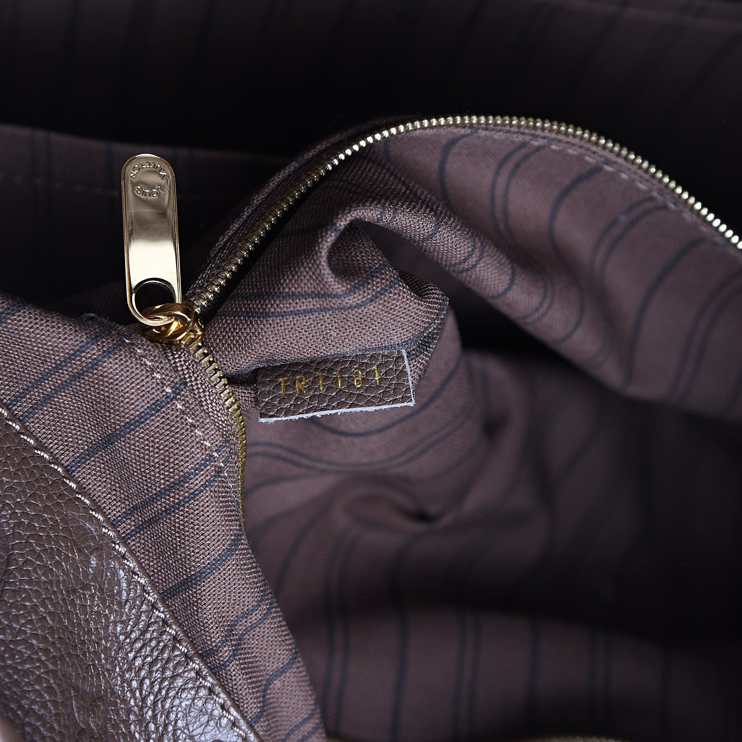 Louis Vuitton Empreinte Artsy MM Ombre 7 of 11