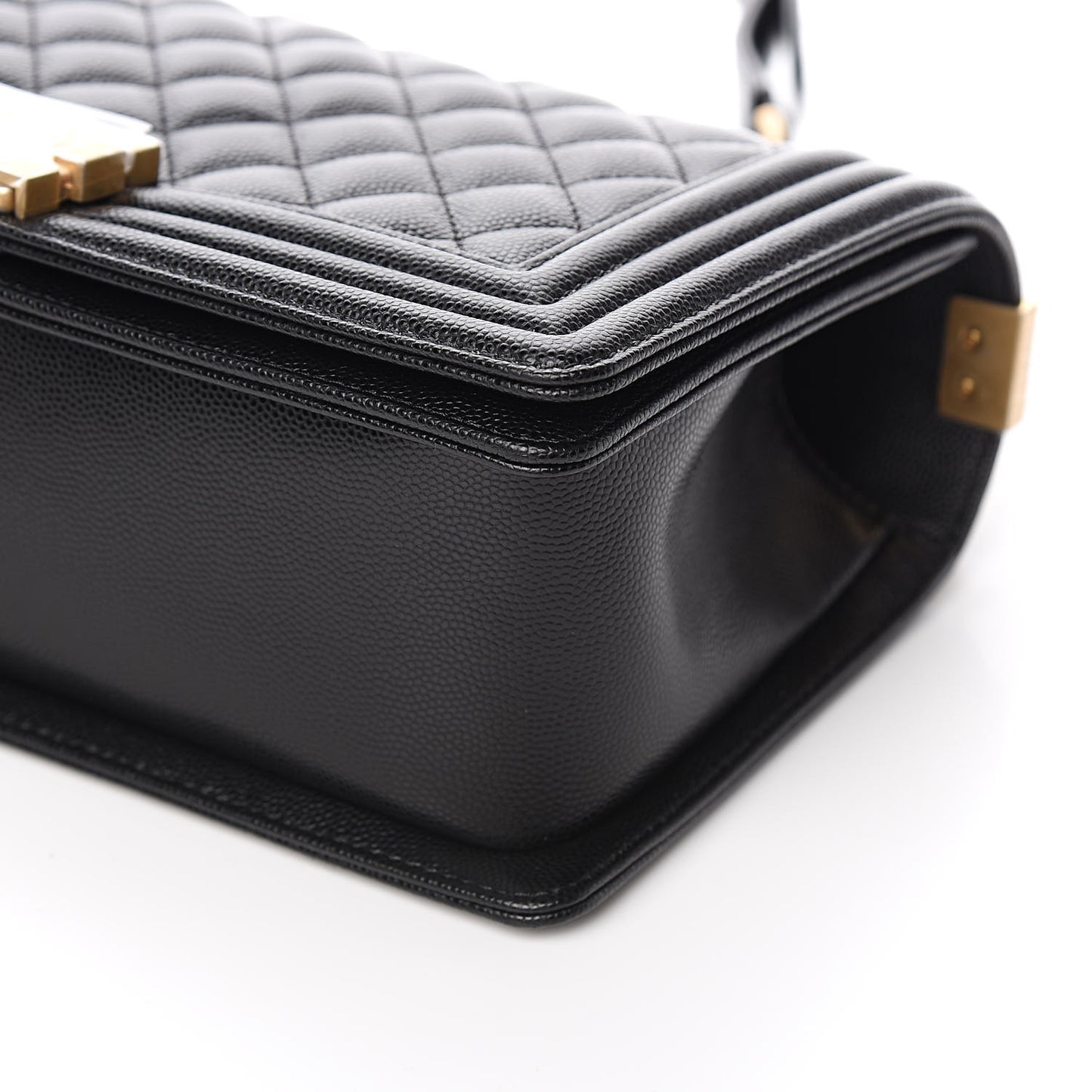 Caviar Quilted Medium Boy Flap Black